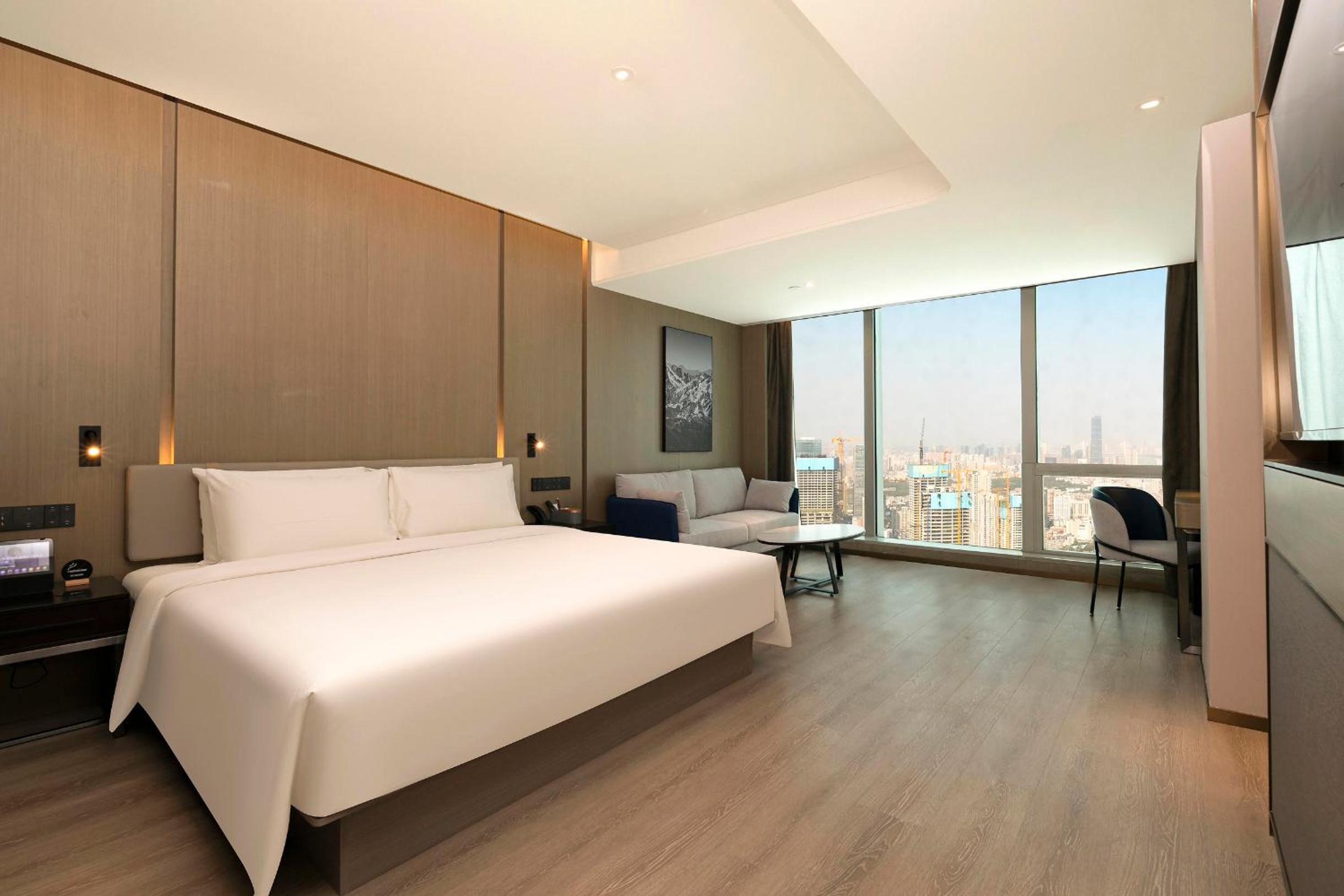 Deluxe Double Room with City View