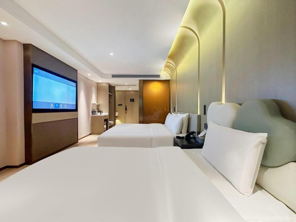 Executive Family Room