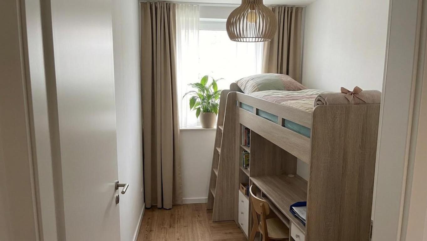Family Two-Bedroom Apartment with View photo 2