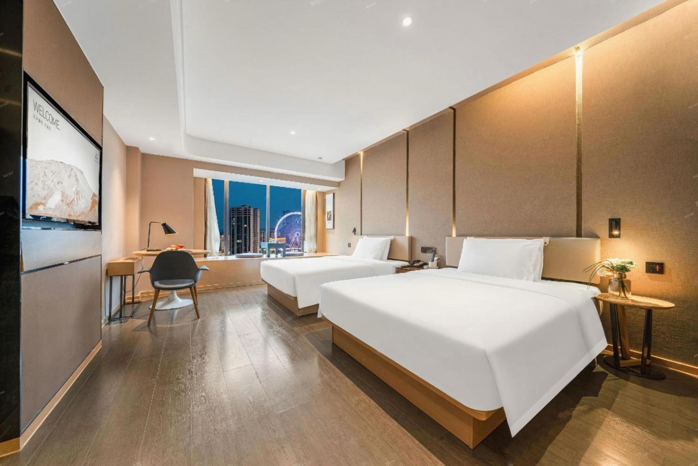 Deluxe Family Room