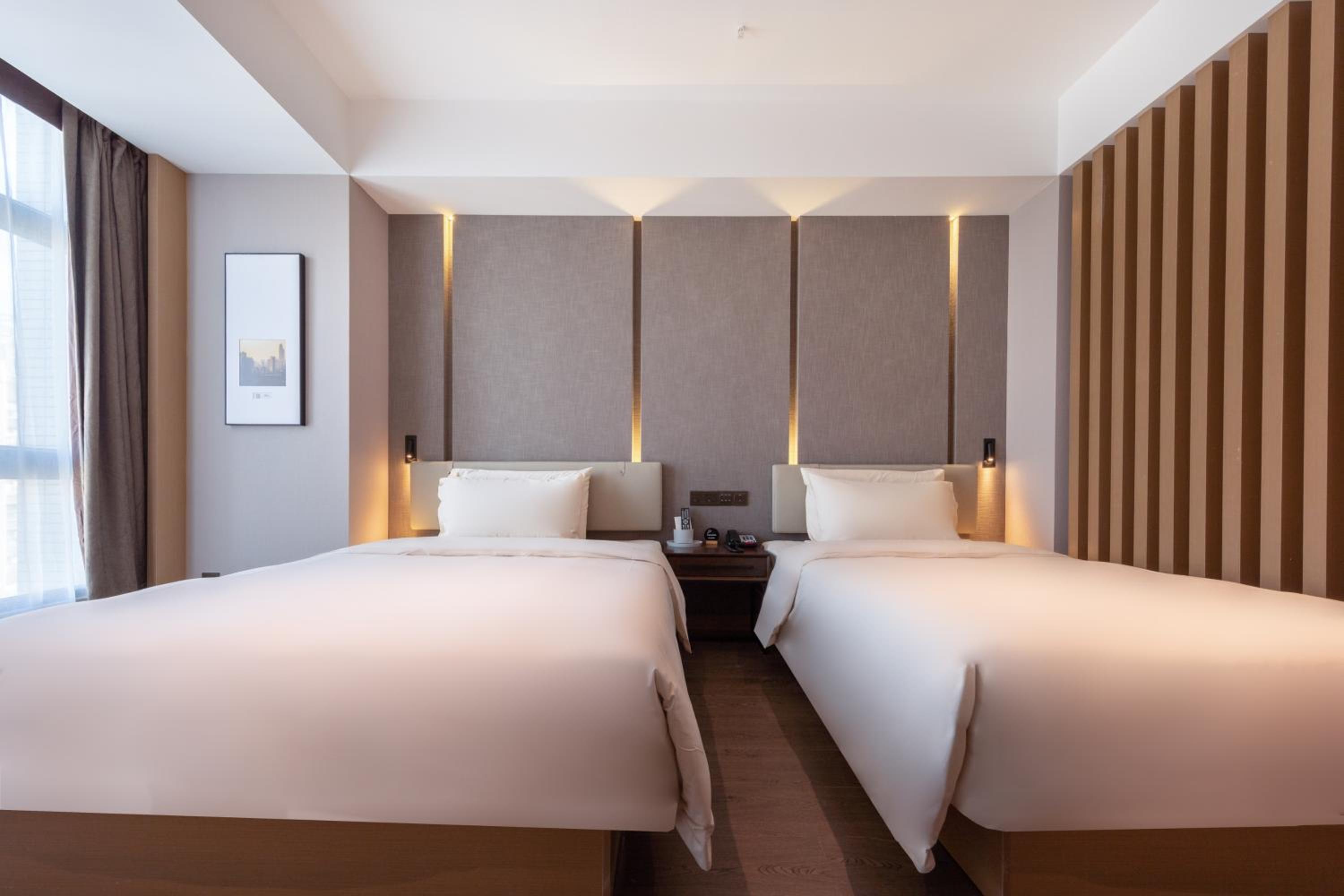 Superior Family Twin Room photo 3
