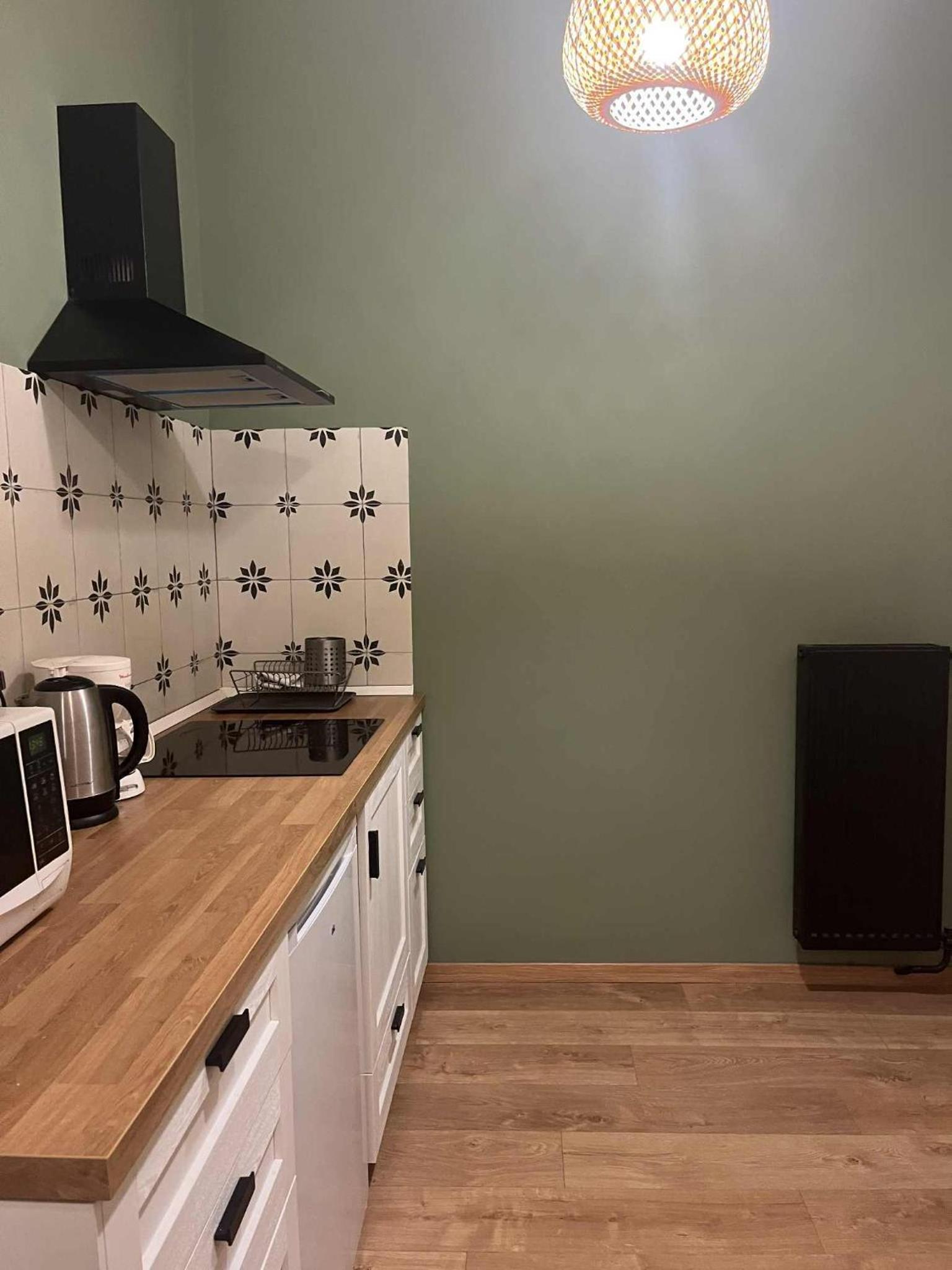 Single Room with Shared Bathroom