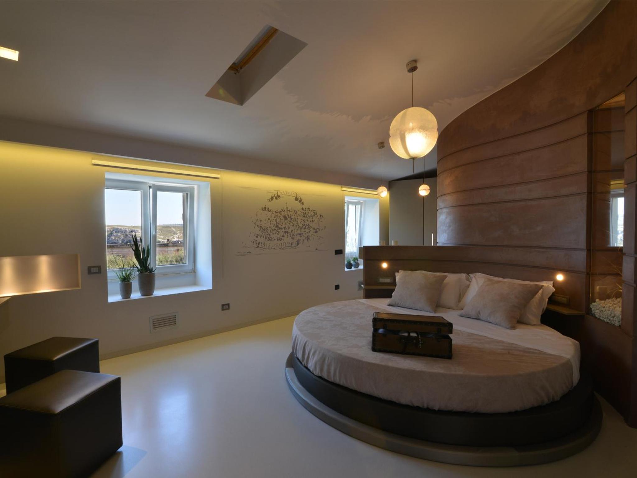 Deluxe Suite photo 2