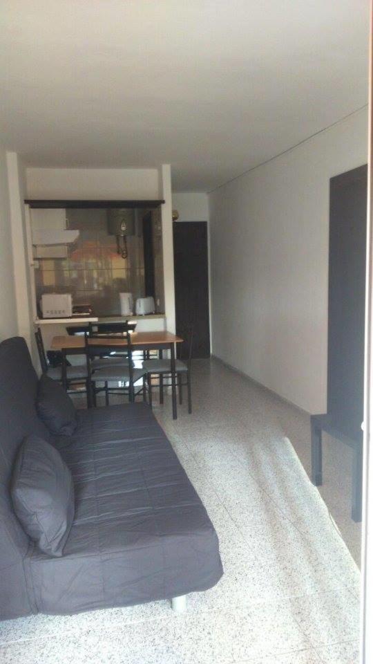 Apartamento con vista a la piscina