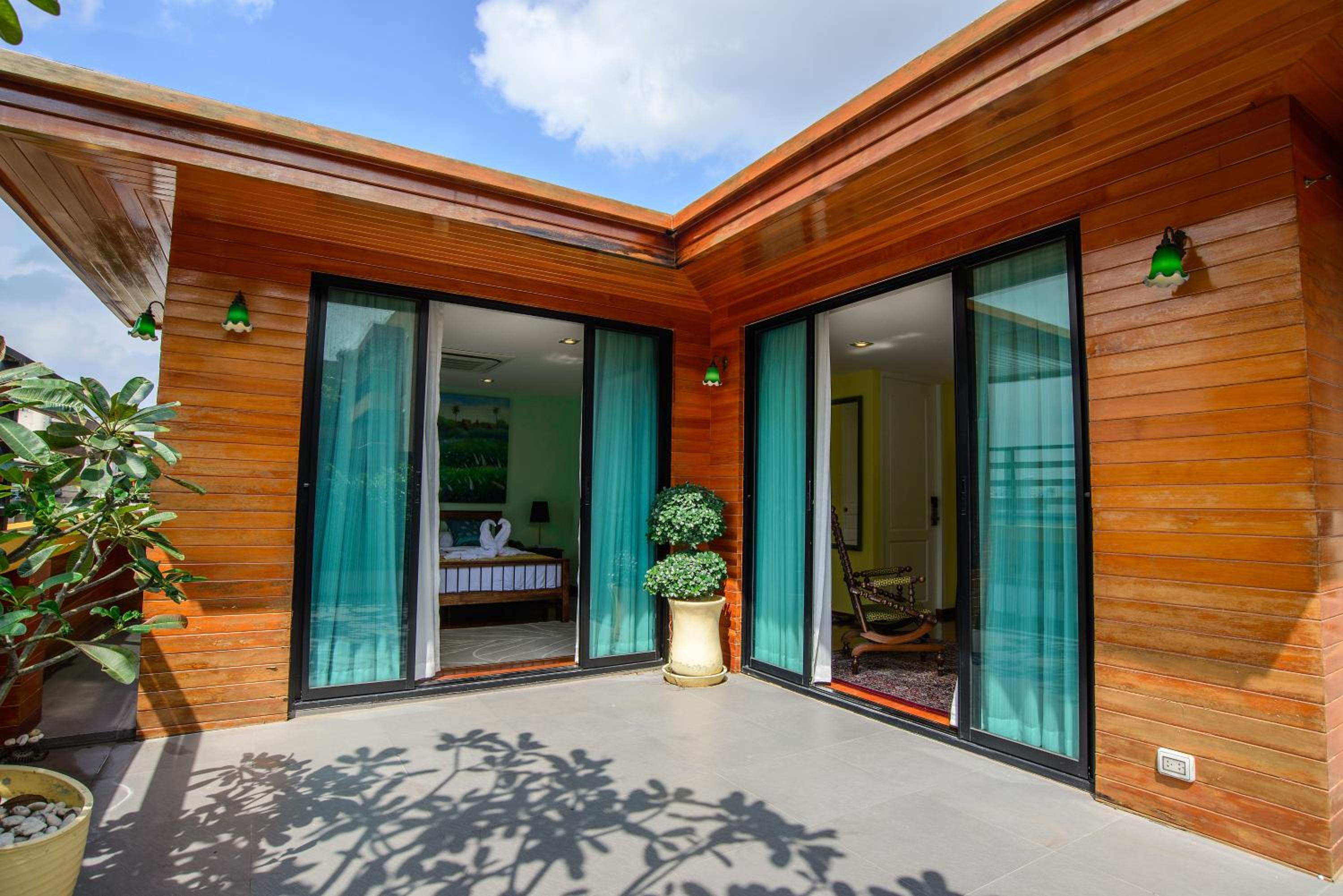 Family Suite with Balcony photo 3