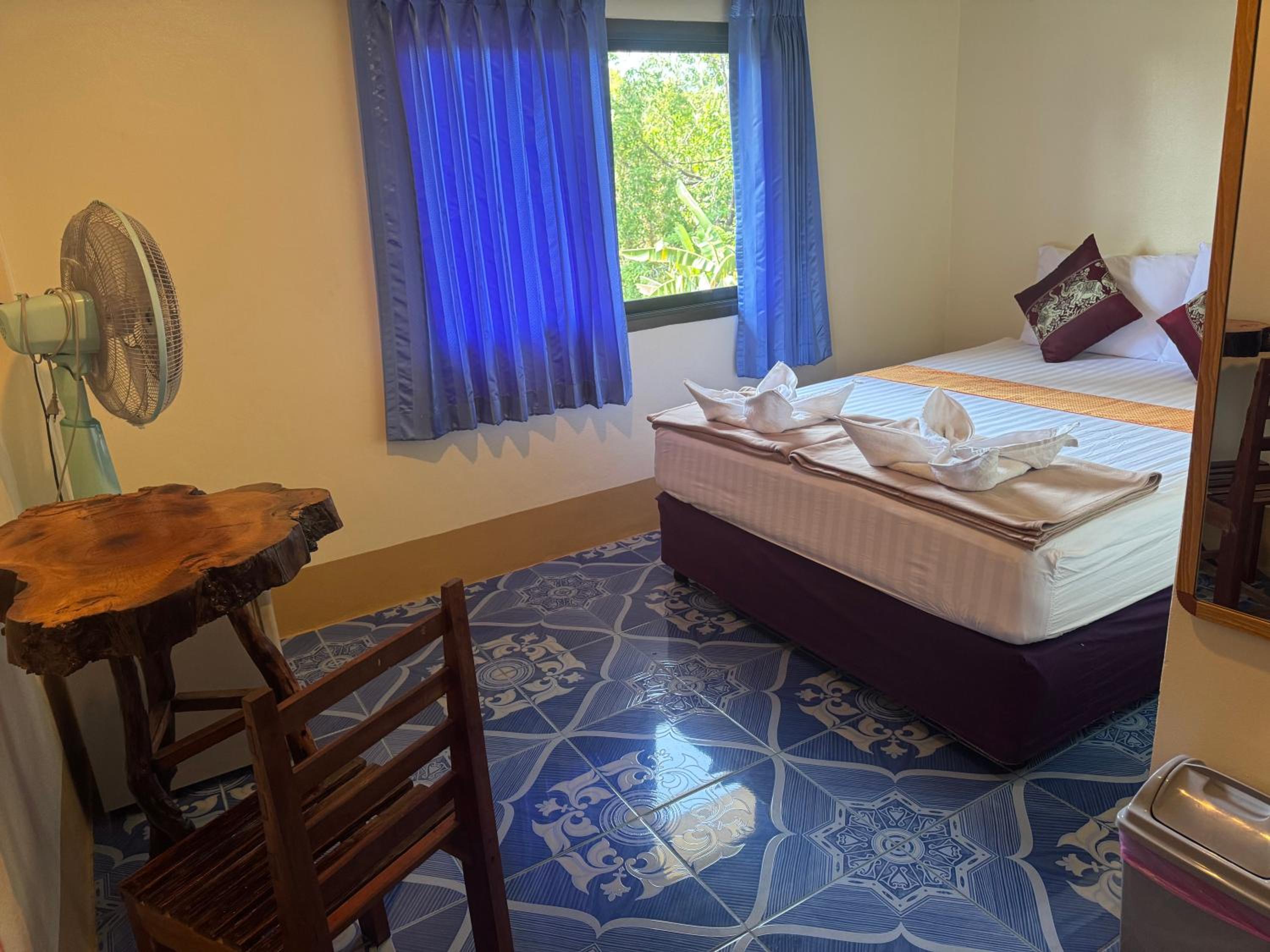 Budget Double Room photo 2