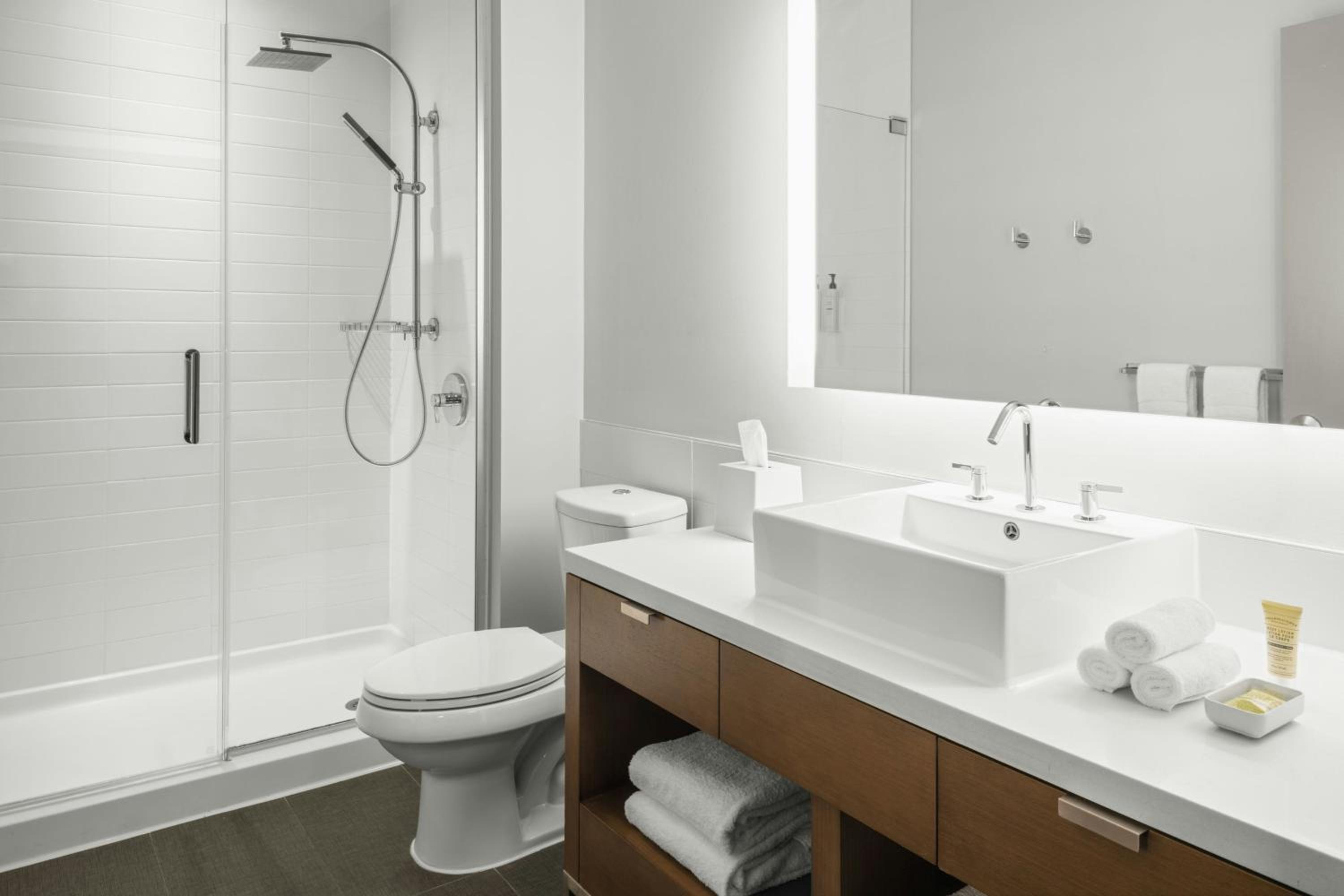 Studio with Two Queen Beds and Roll-In Shower - Mobility and Hearing Accessible