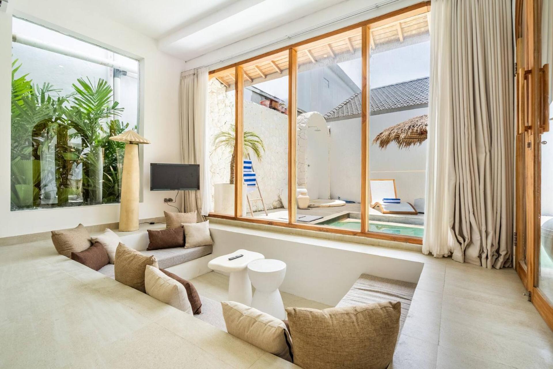 Three-Bedroom Villa photo 1
