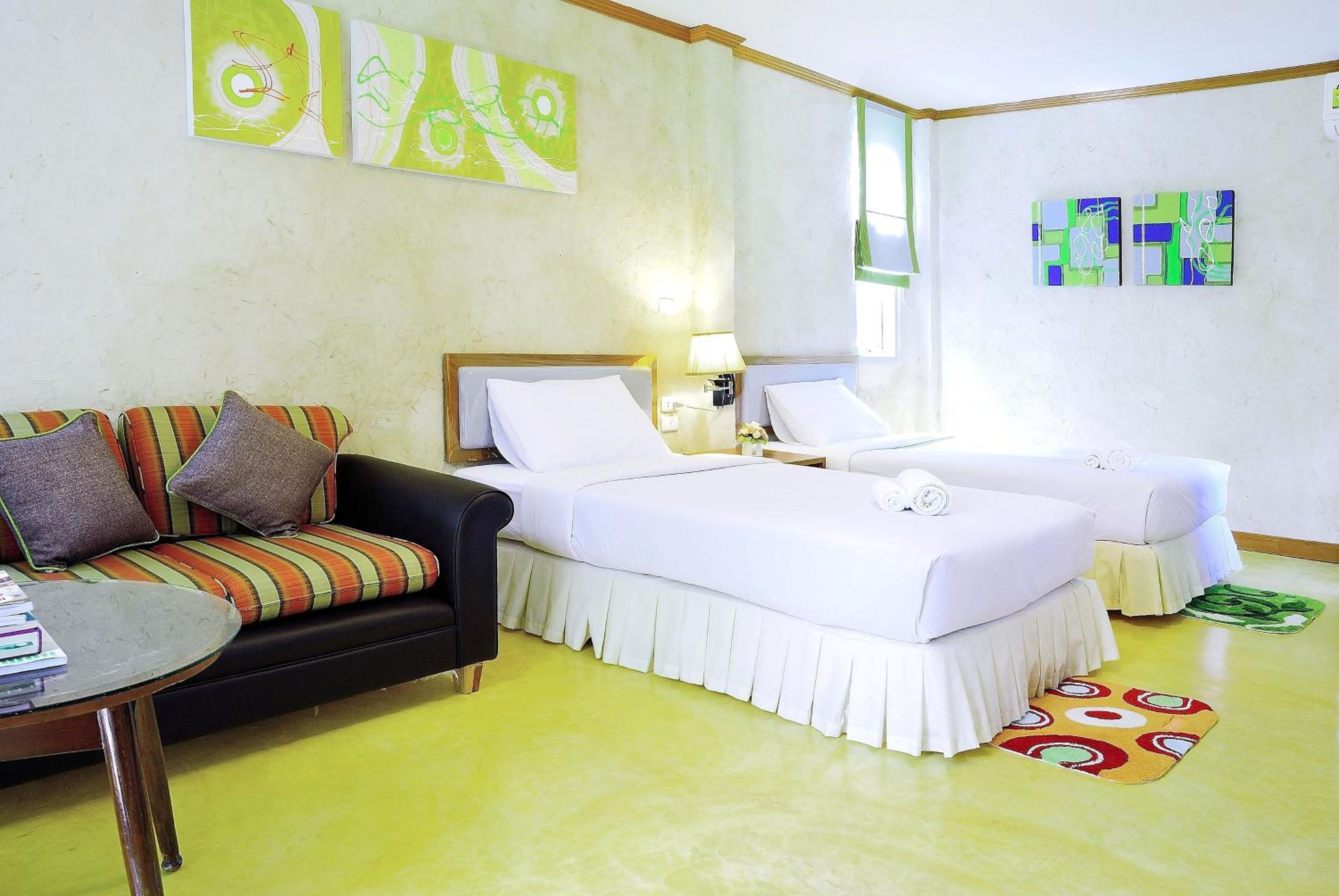 Deluxe Twin Room photo 3