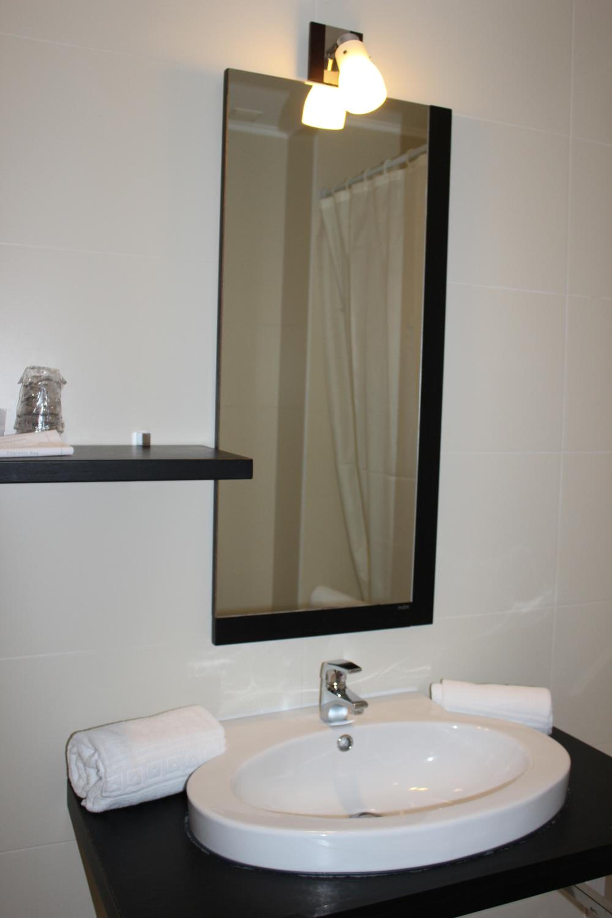 Double Room - Photo 5