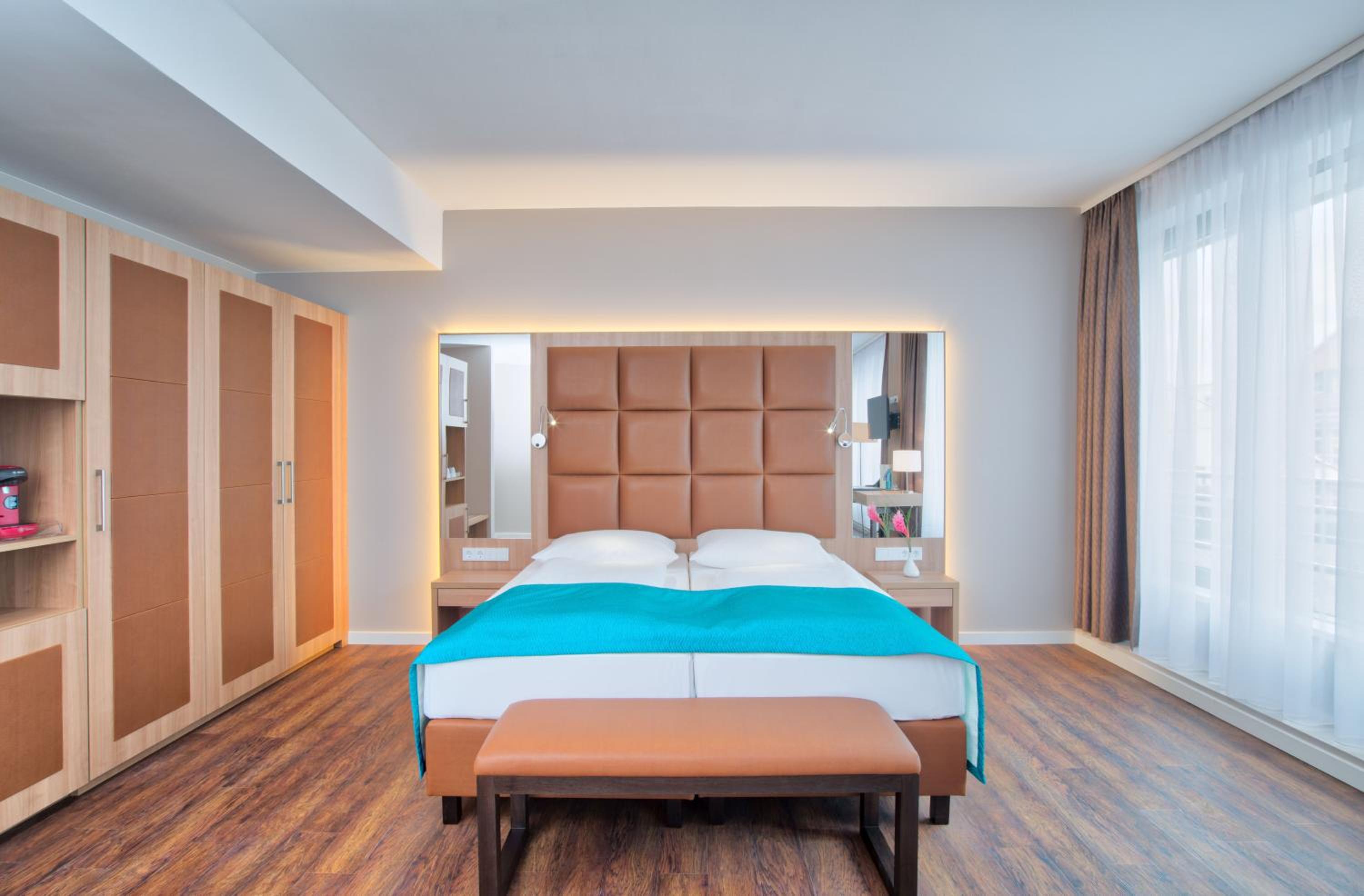 Deluxe Junior Suite photo 3