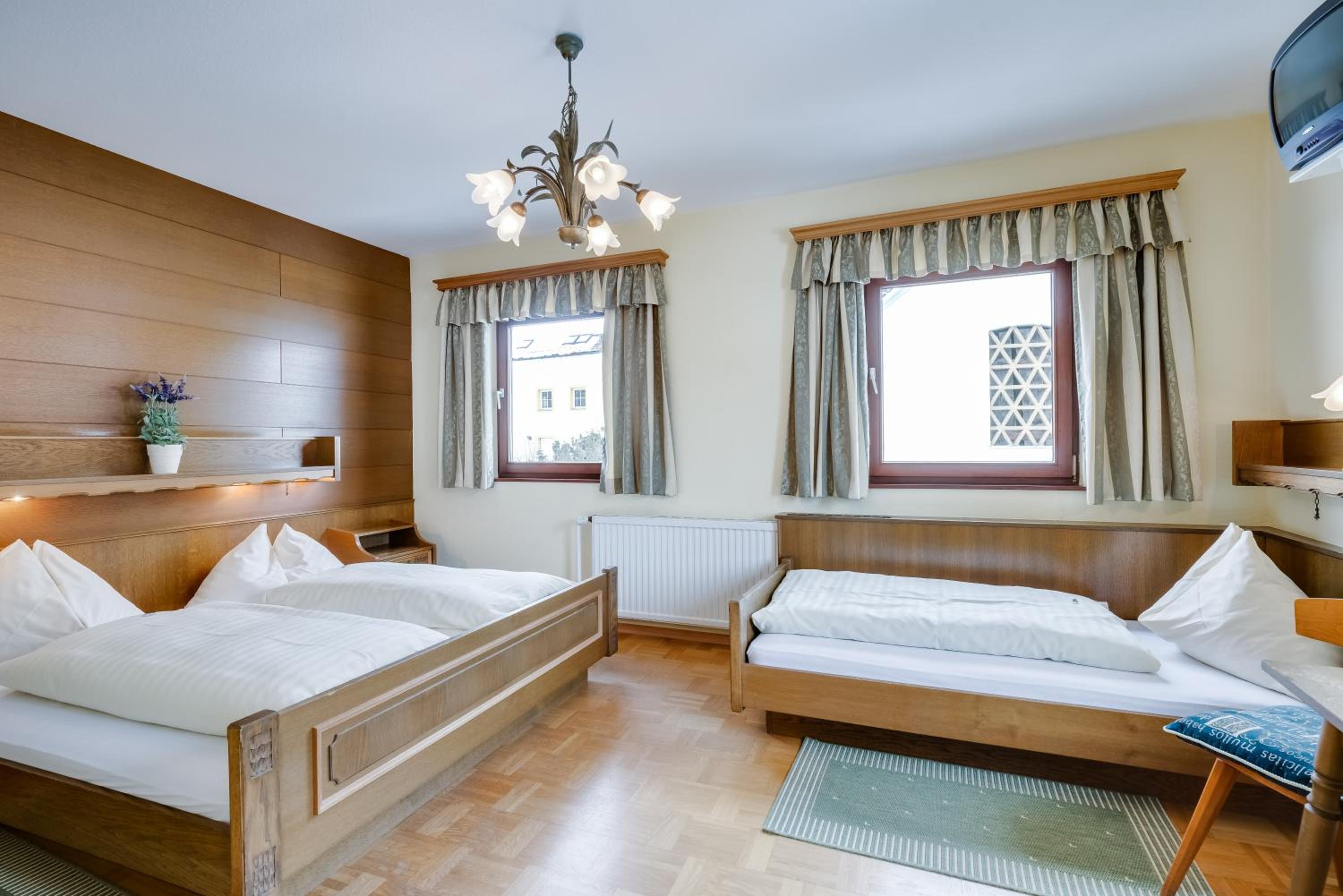 Triple Room - Photo 2