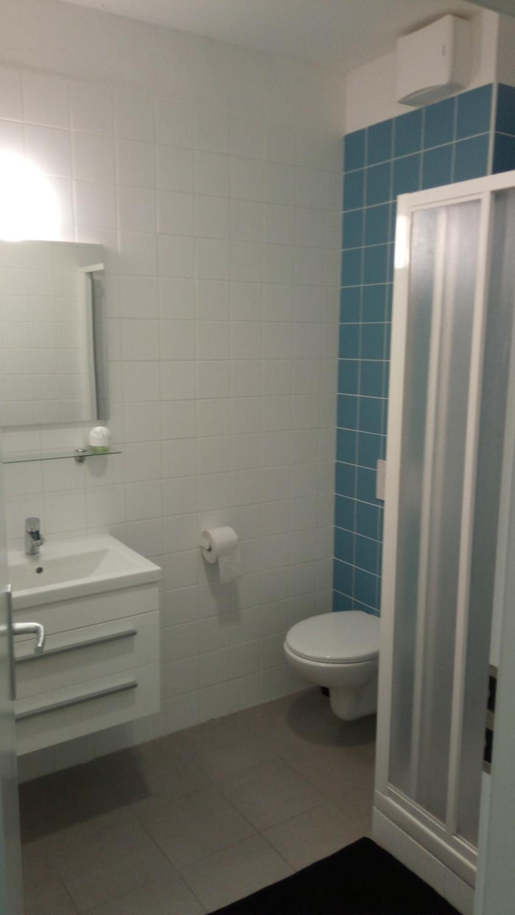 Double or Twin Room - Photo 3