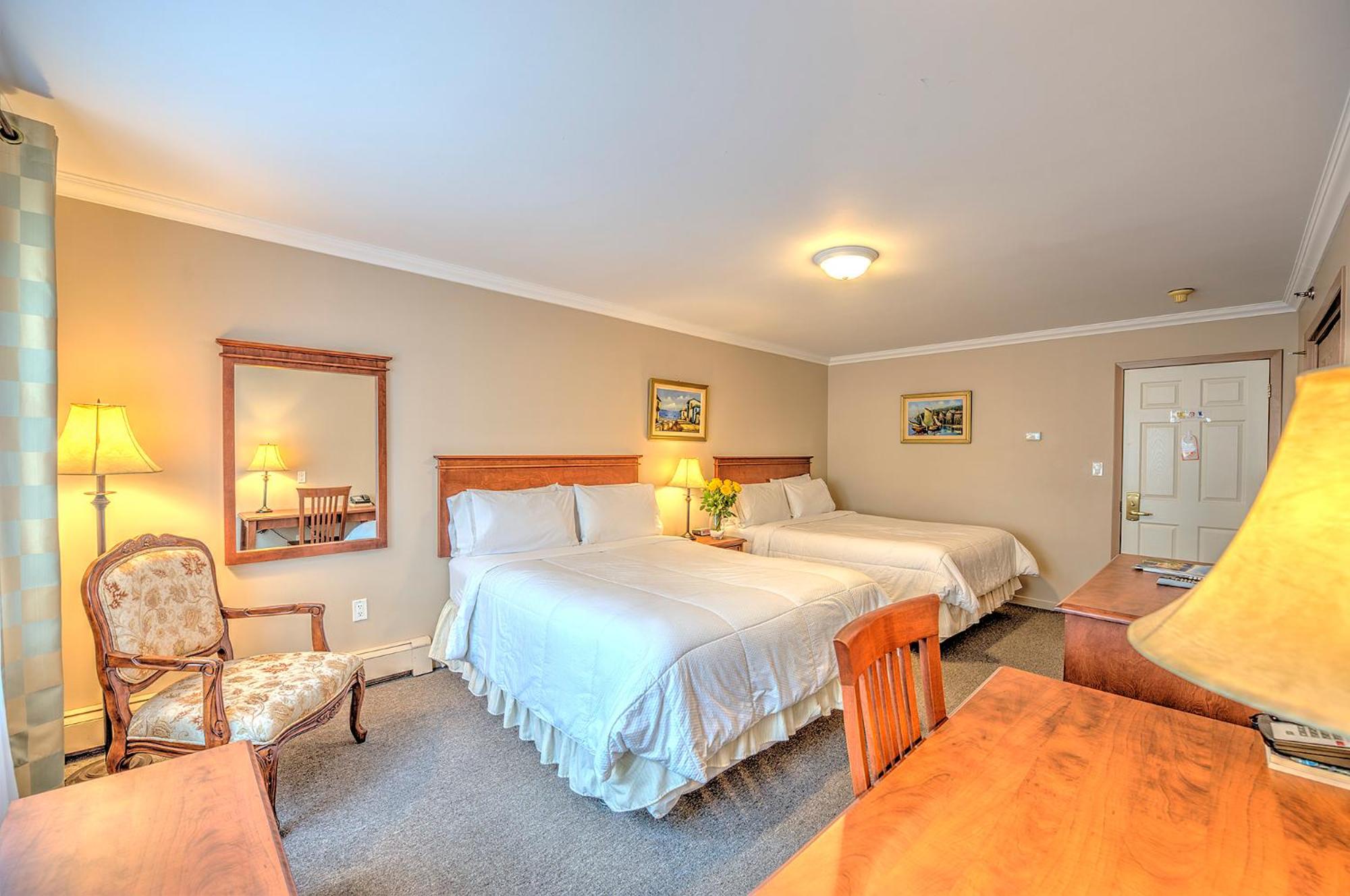 Standard Double Room with Two Double Beds photo 1