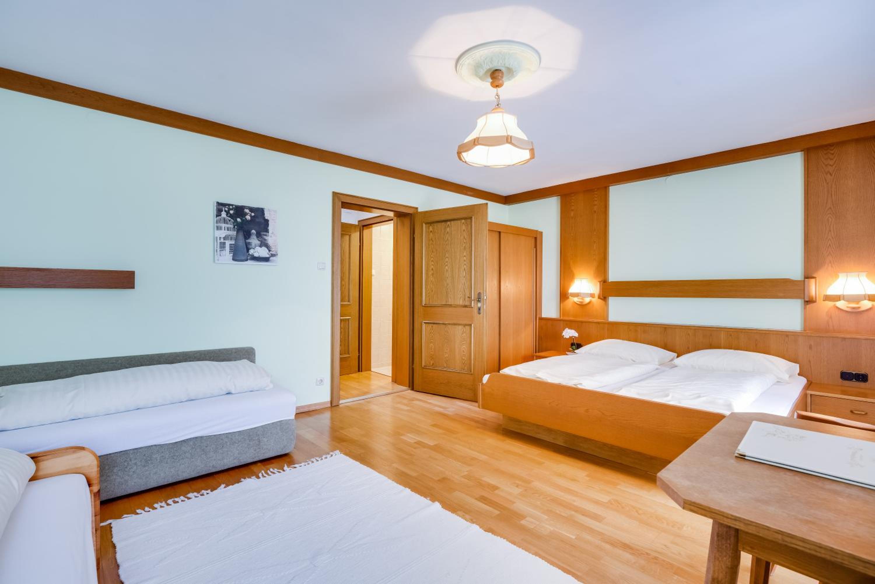 Quadruple Room - Photo 1