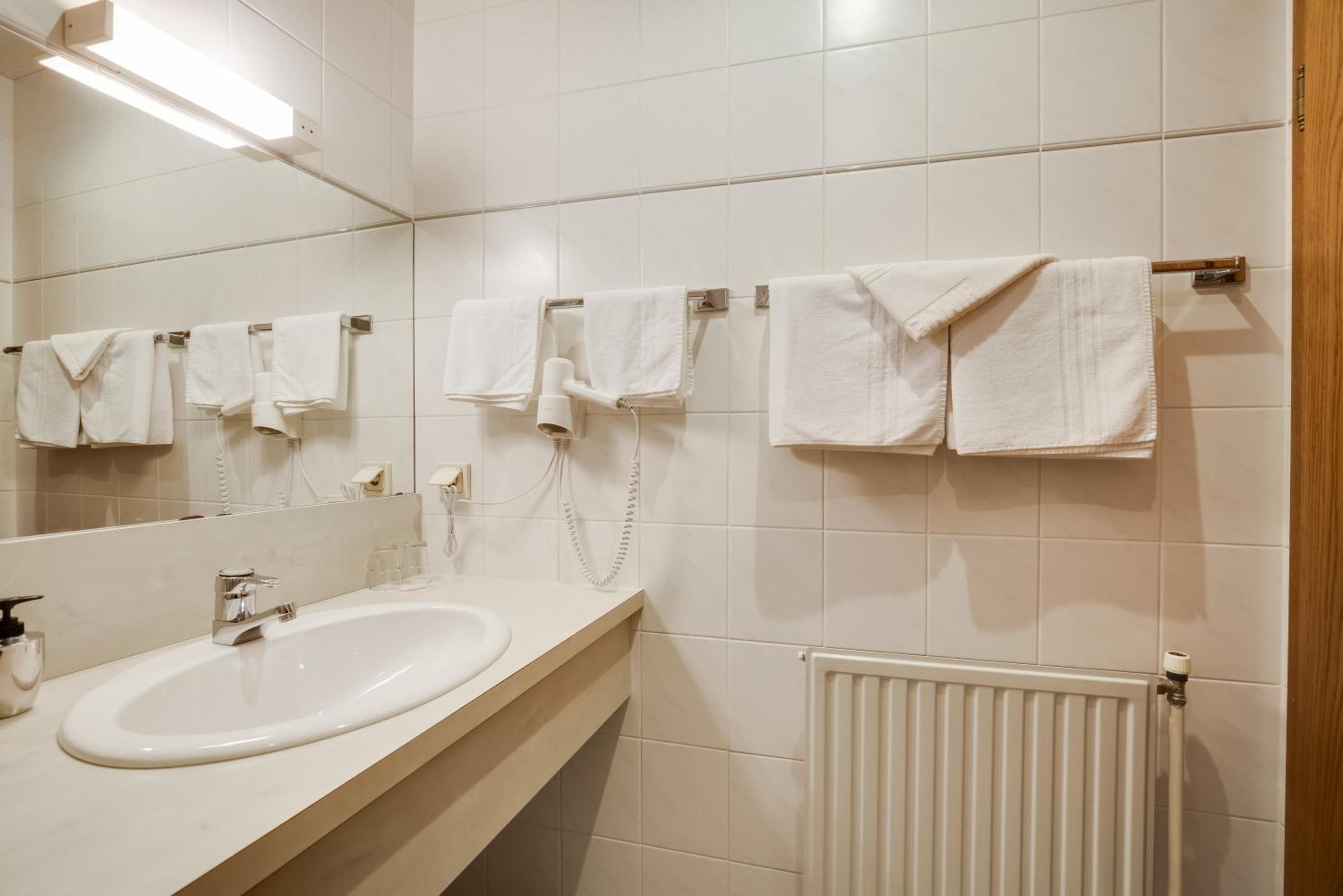 Double Room - Photo 11