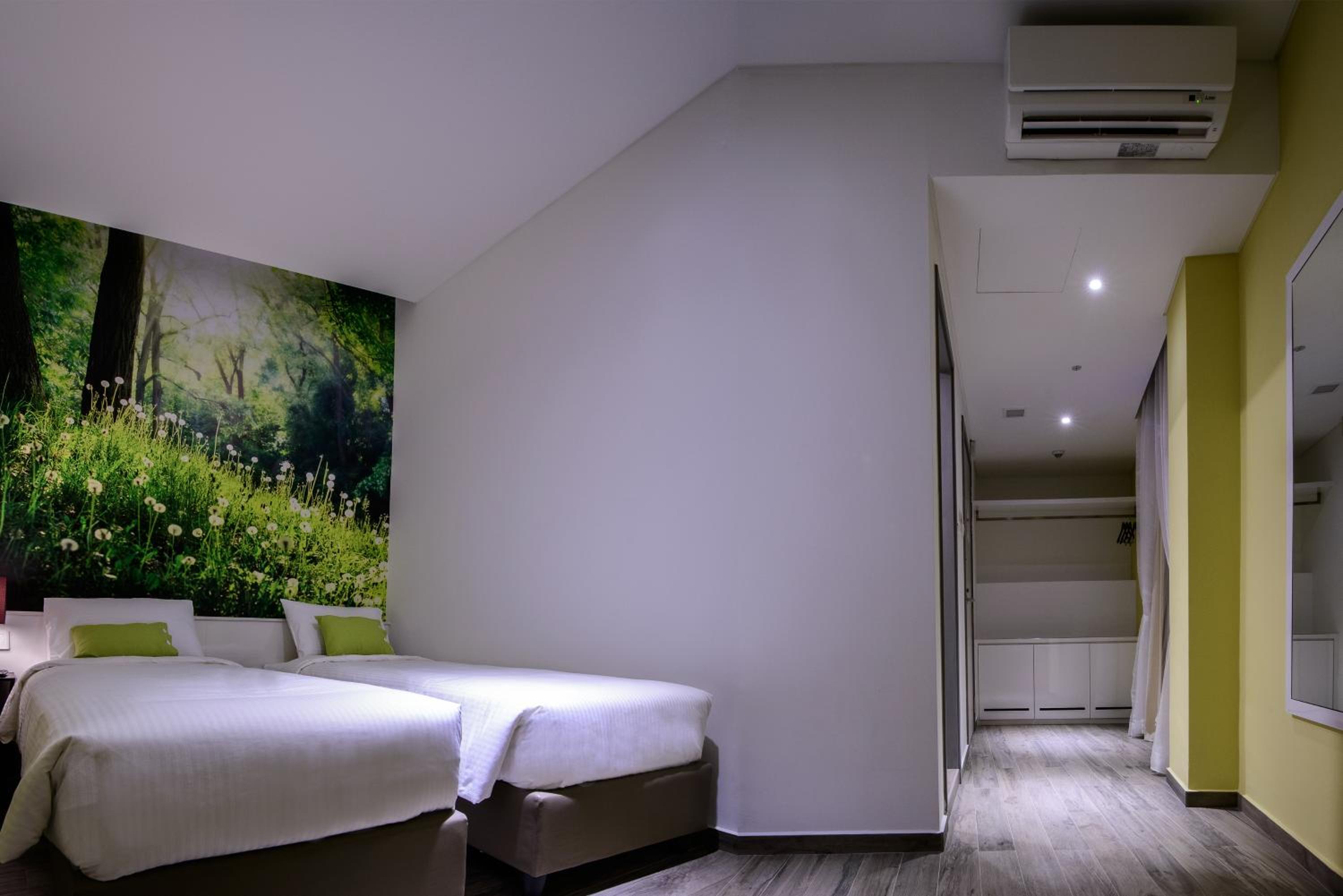 Deluxe Twin Room - Gold