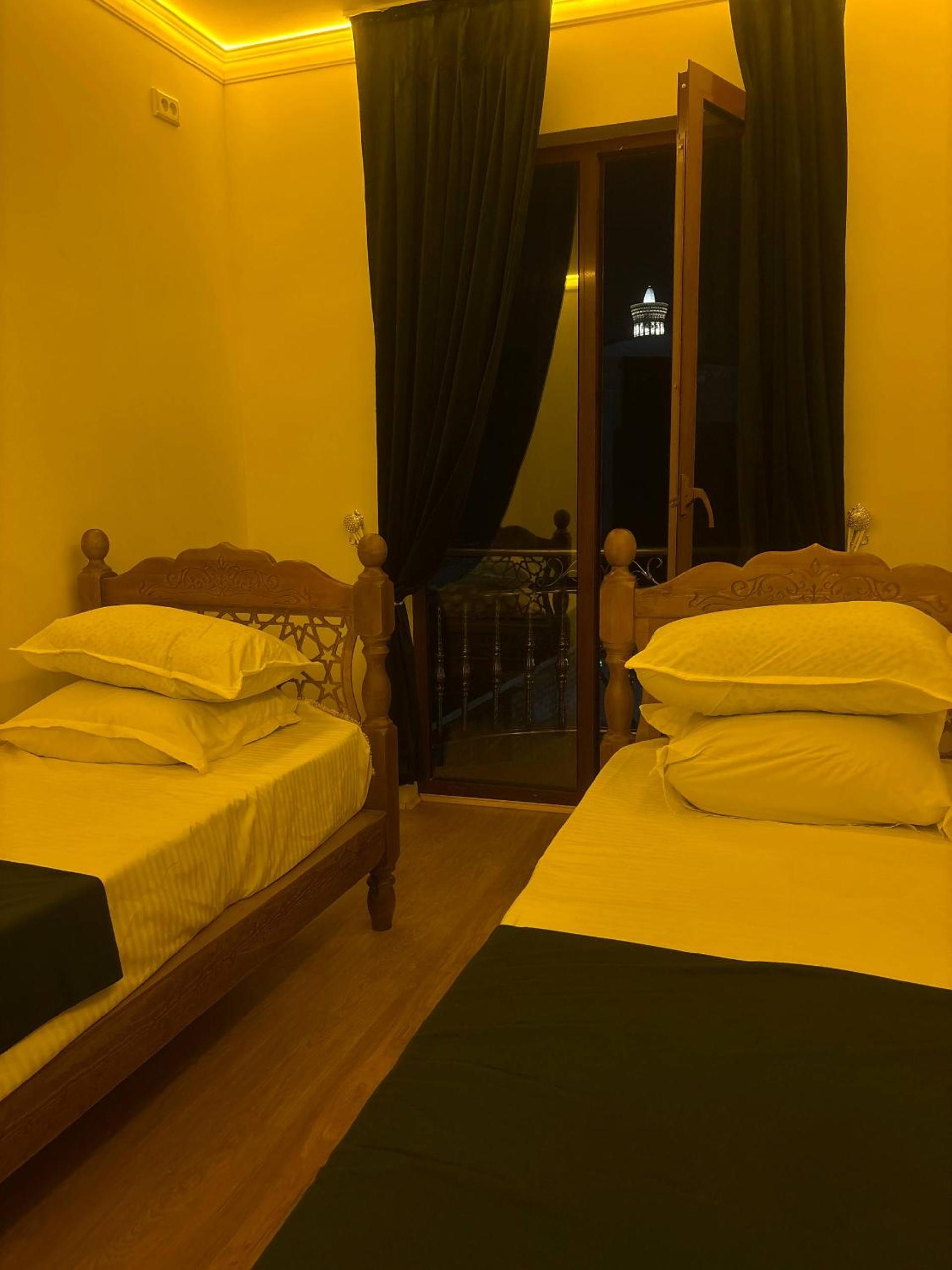 Twin Room with Balcony photo 2