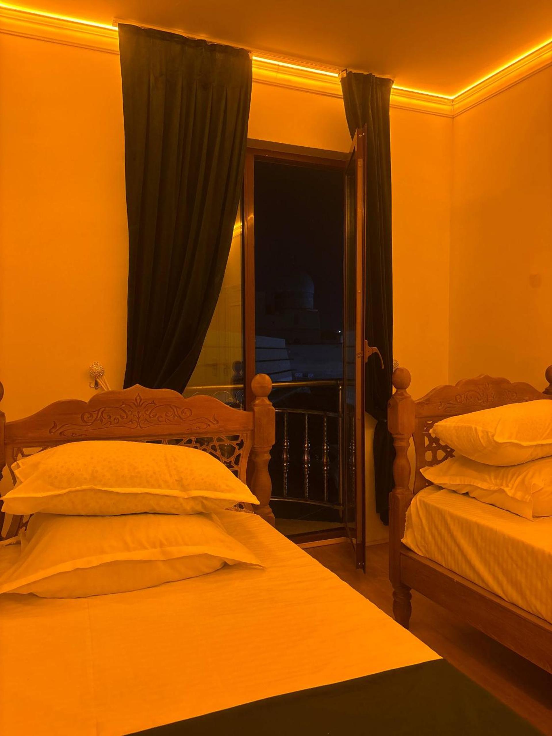 Twin Room with Balcony photo 3