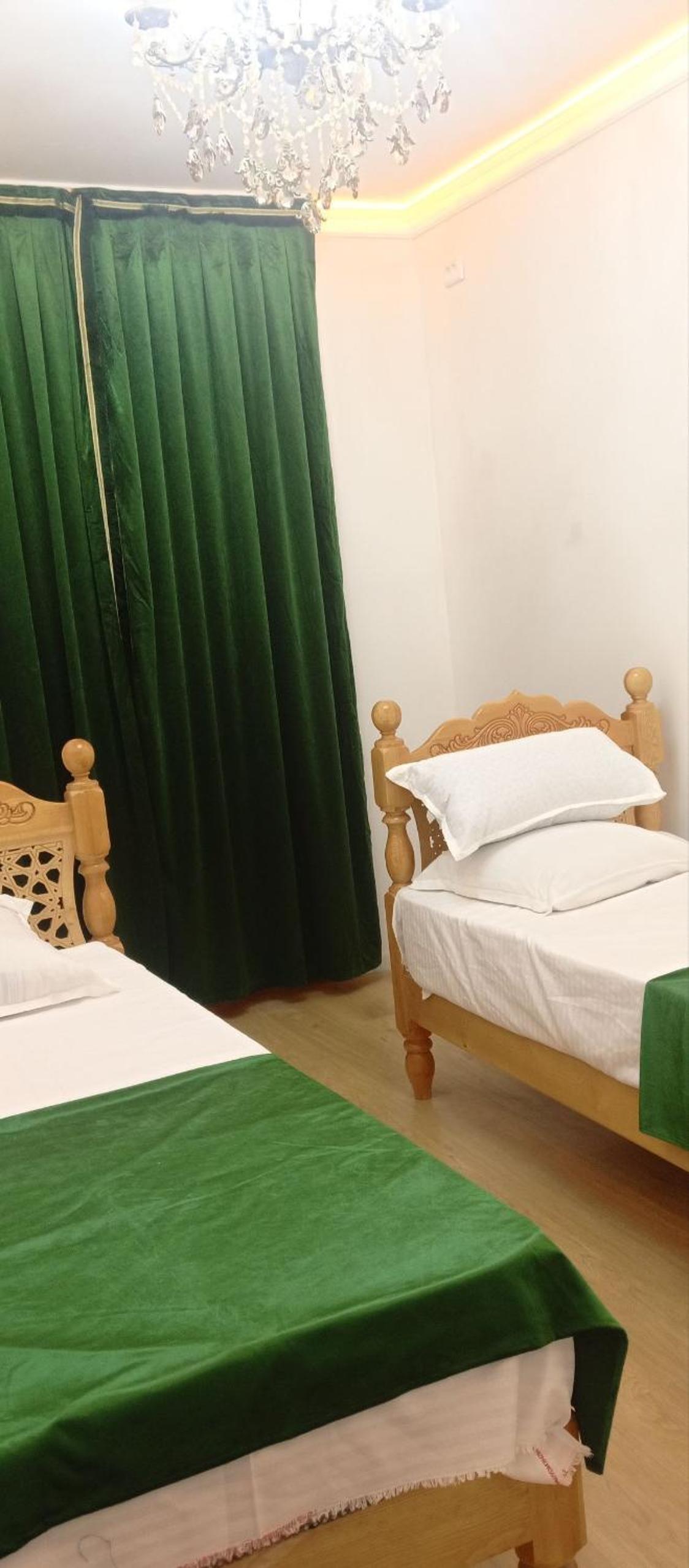 Twin Room with City View photo 2