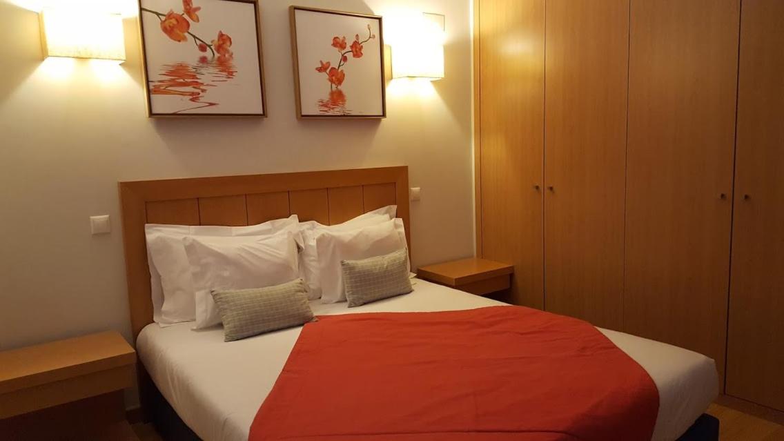 One-Bedroom Apartment - Photo 2