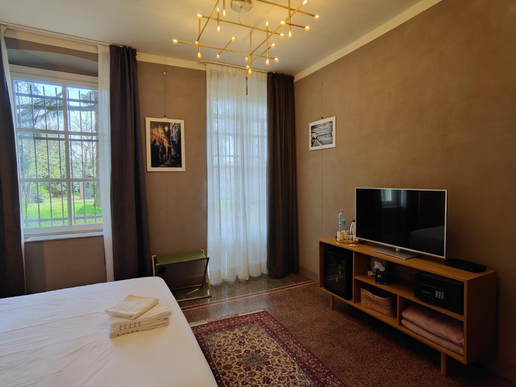 Superior Double or Twin Room photo 3