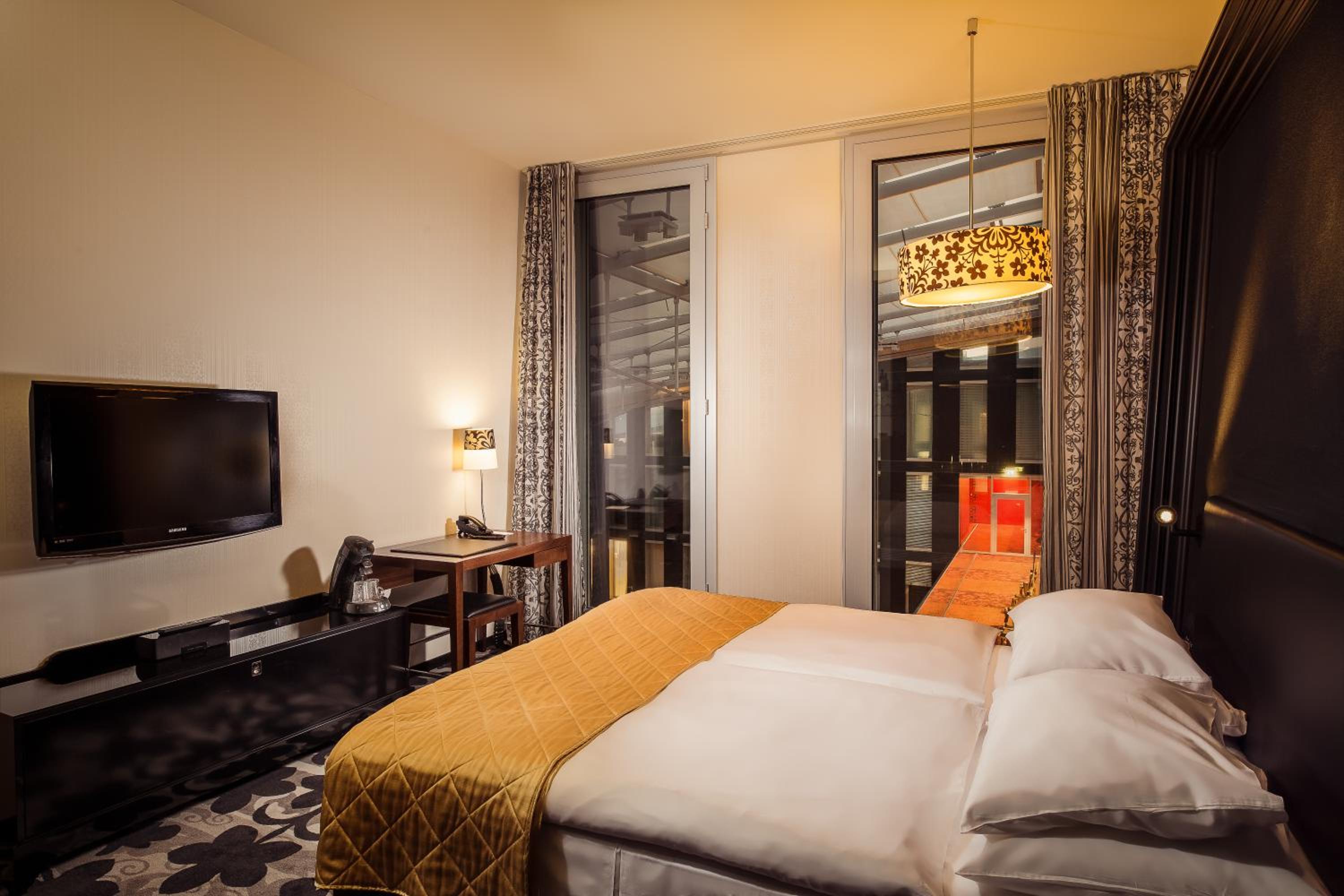 Premium Room - Photo 3