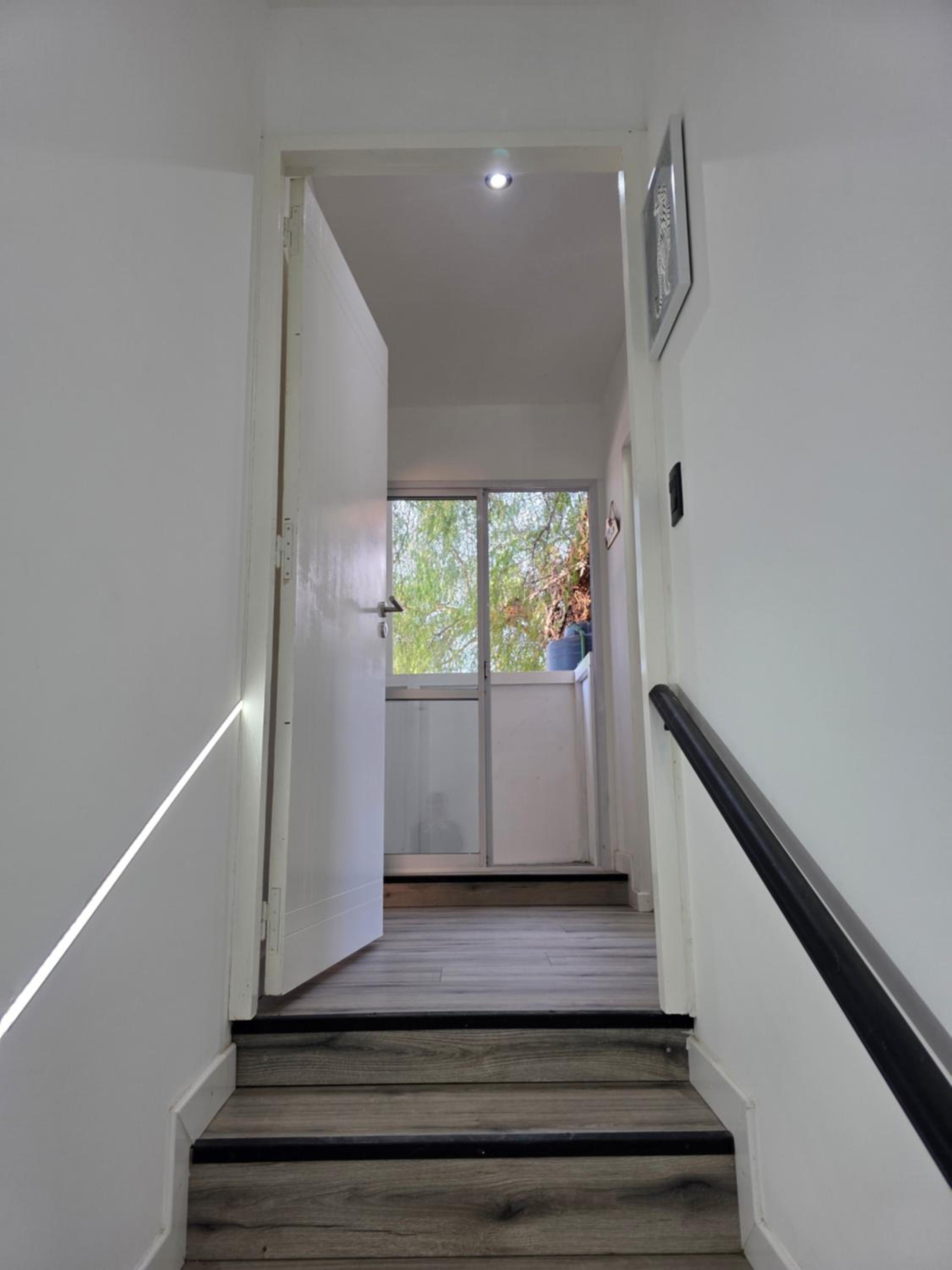 One-Bedroom Apartment with Garden View photo 2