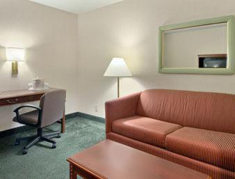 King Studio Suite - Non-Smoking - Photo 5