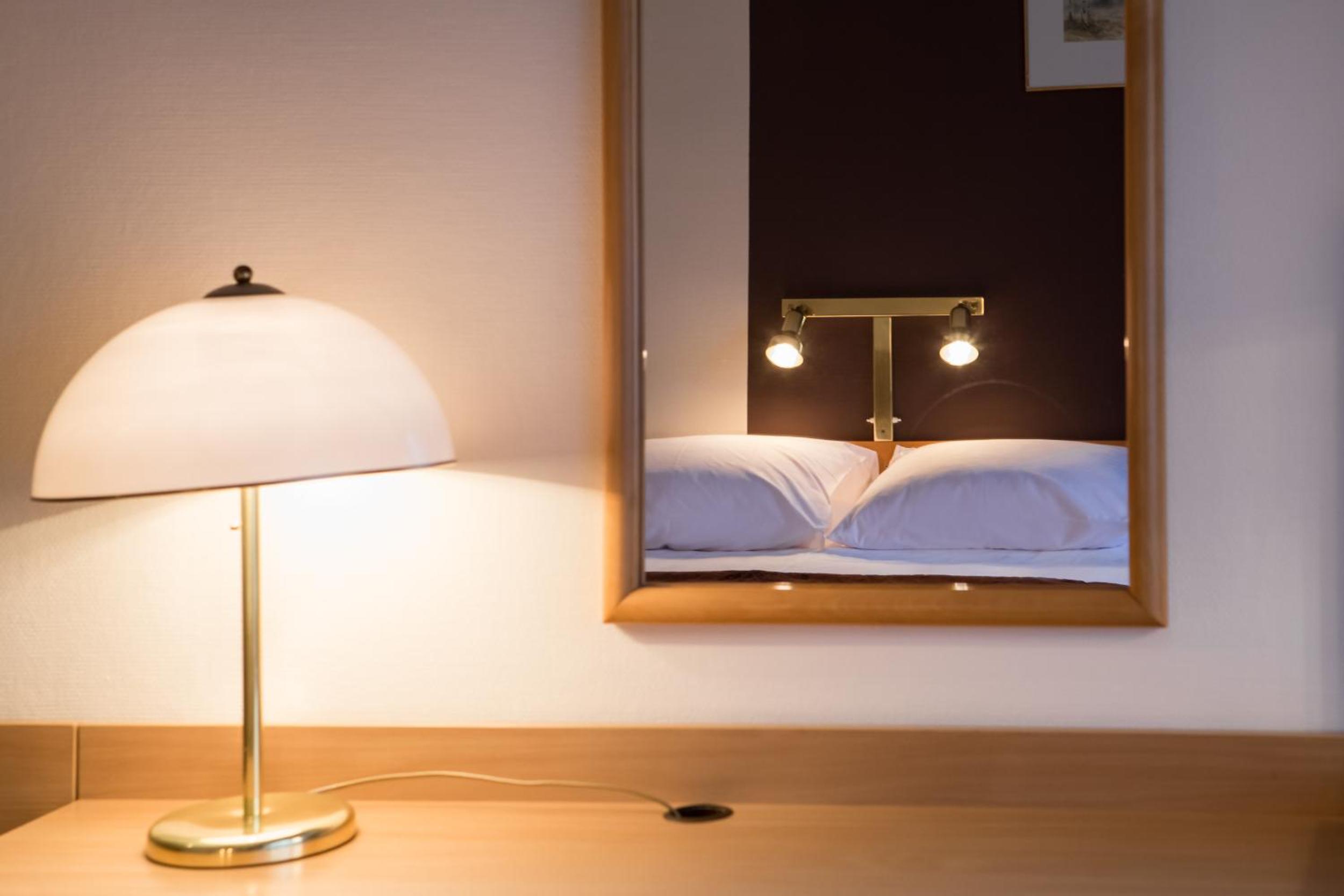 Standard Double Room with Double Bed - Photo 9