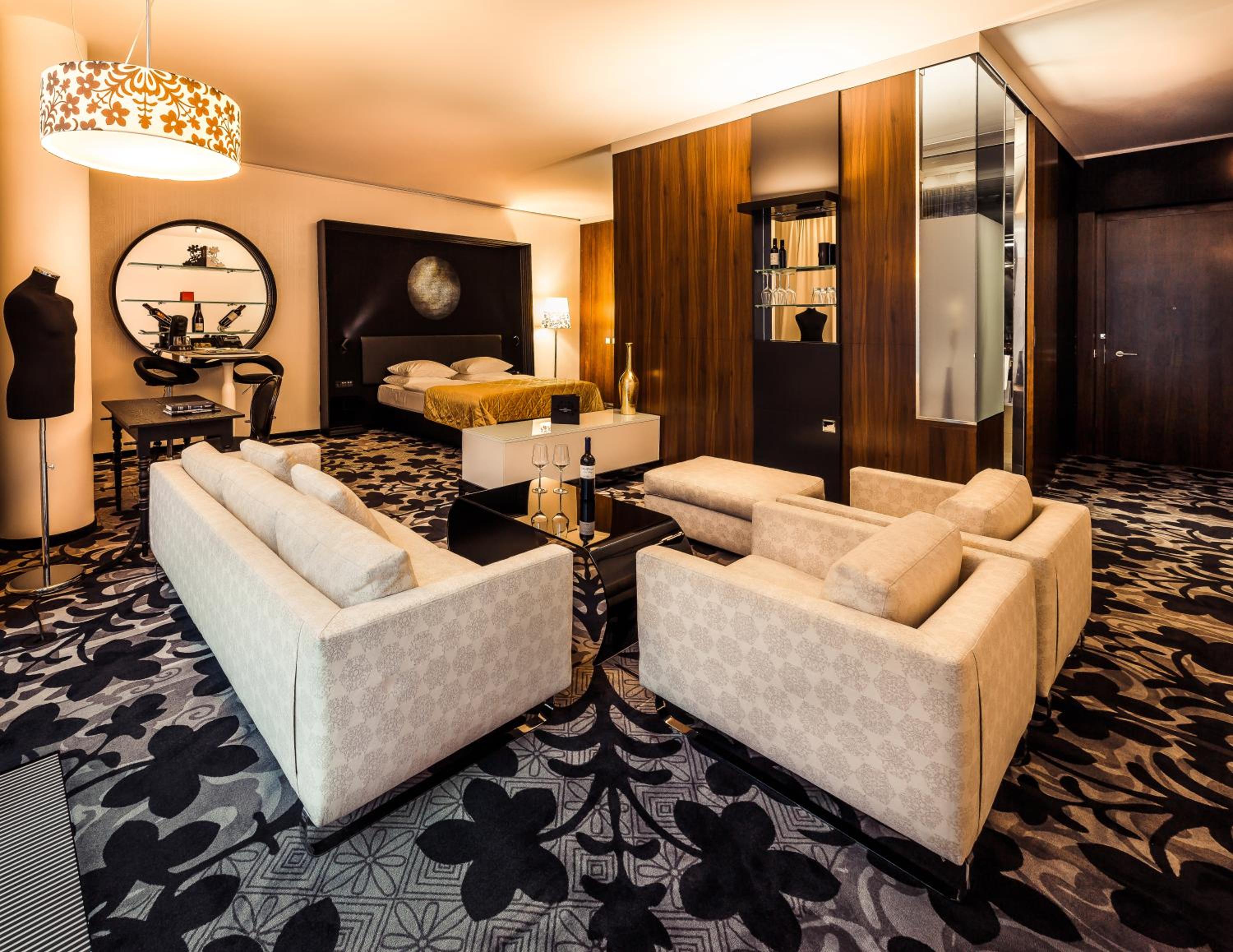 Junior Suite - Photo 1