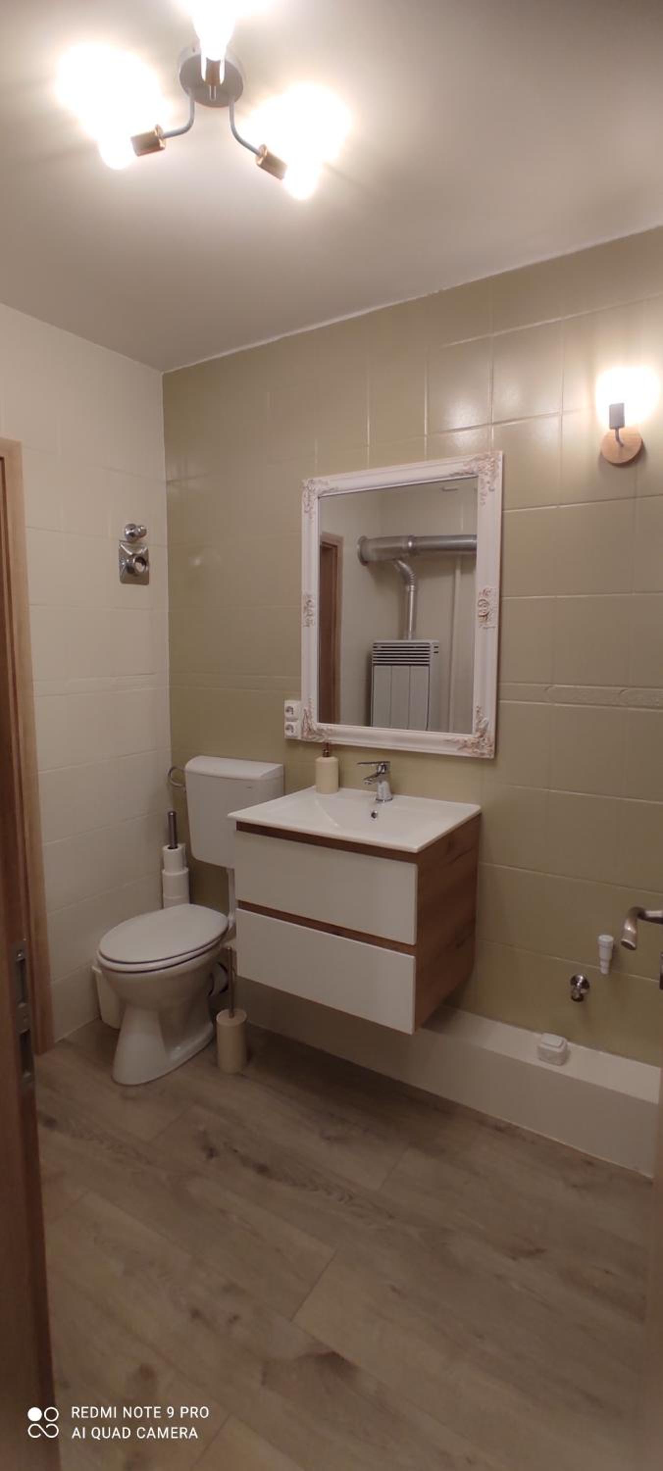 Apartment with Shower photo 1