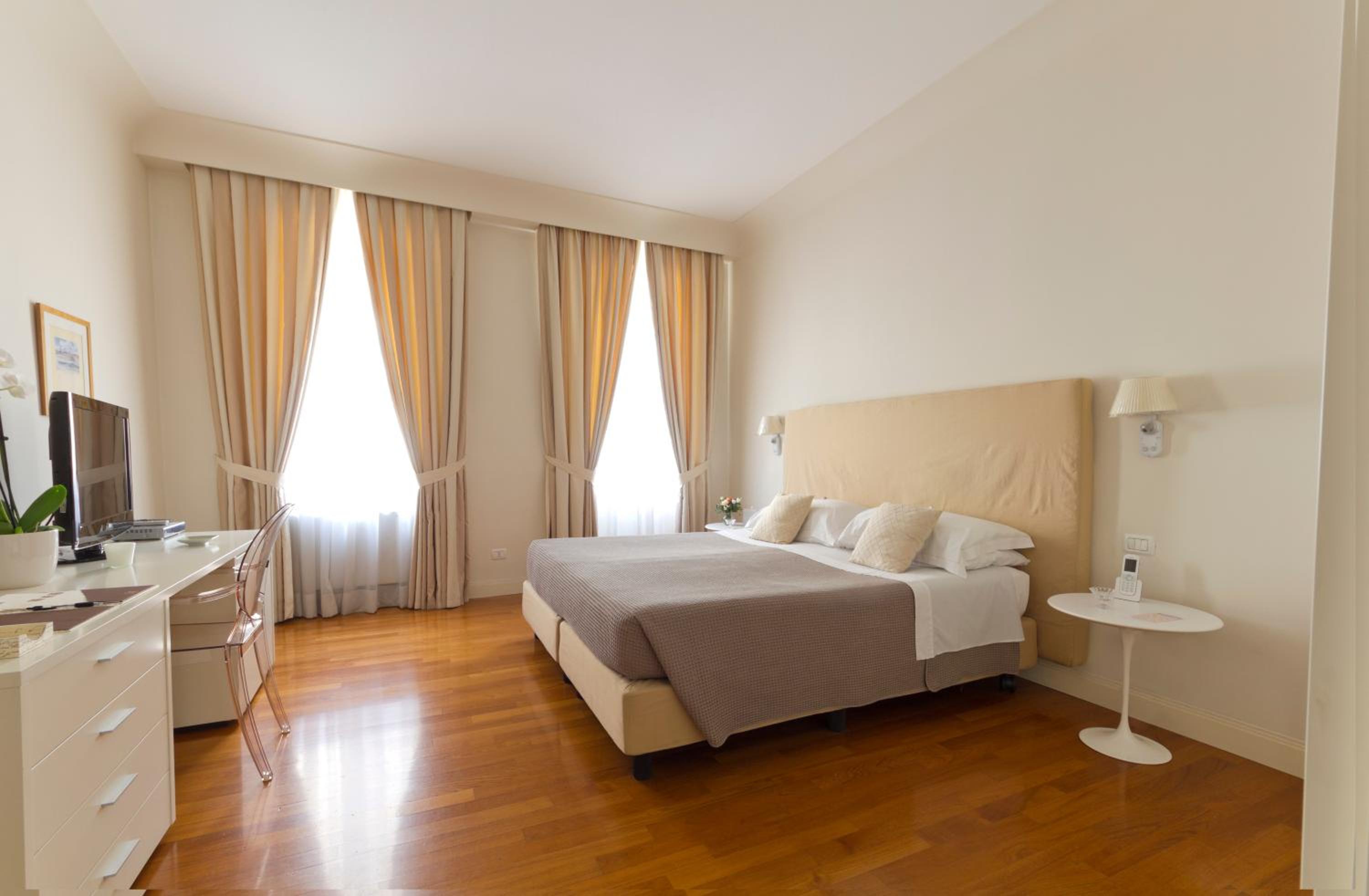 Deluxe Suite