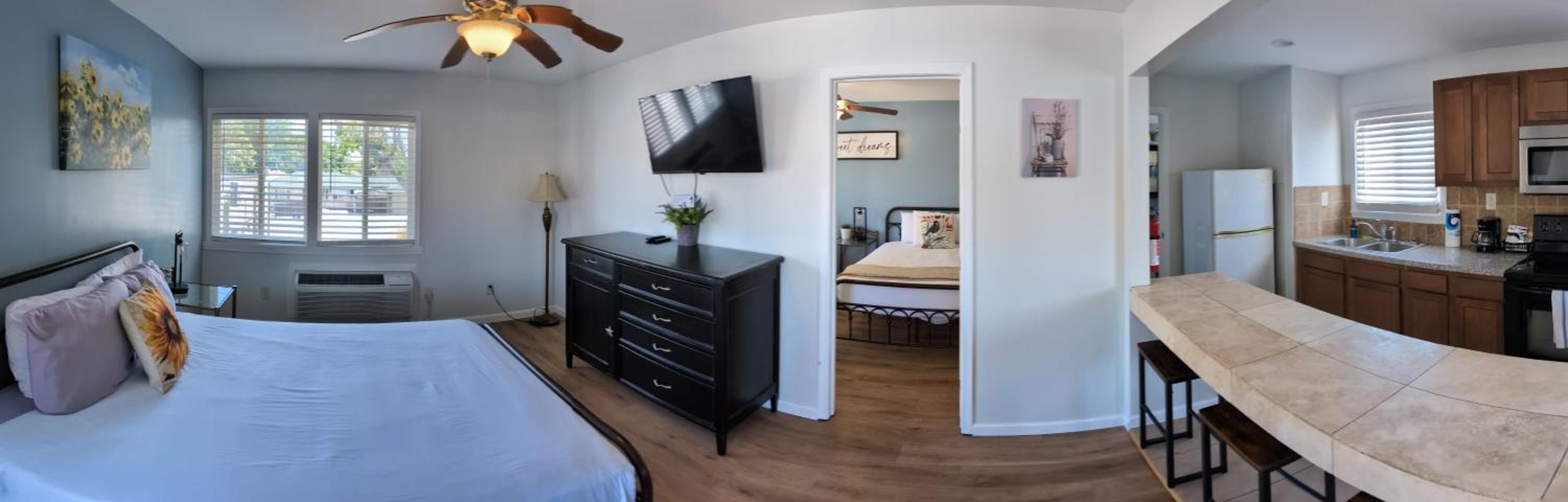 Deluxe Family Suite photo 1