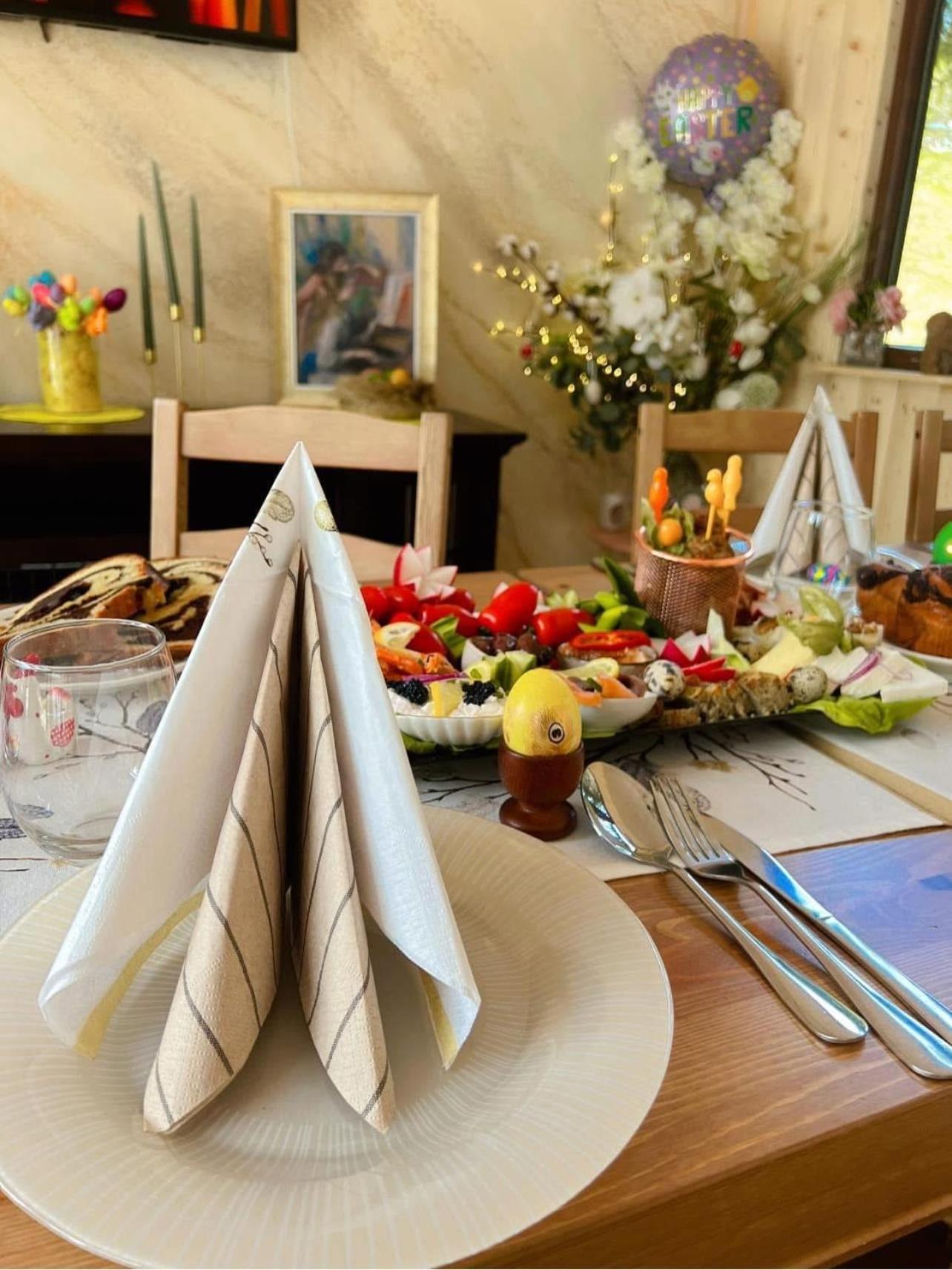 Two-Bedroom Apartment with Easter Package