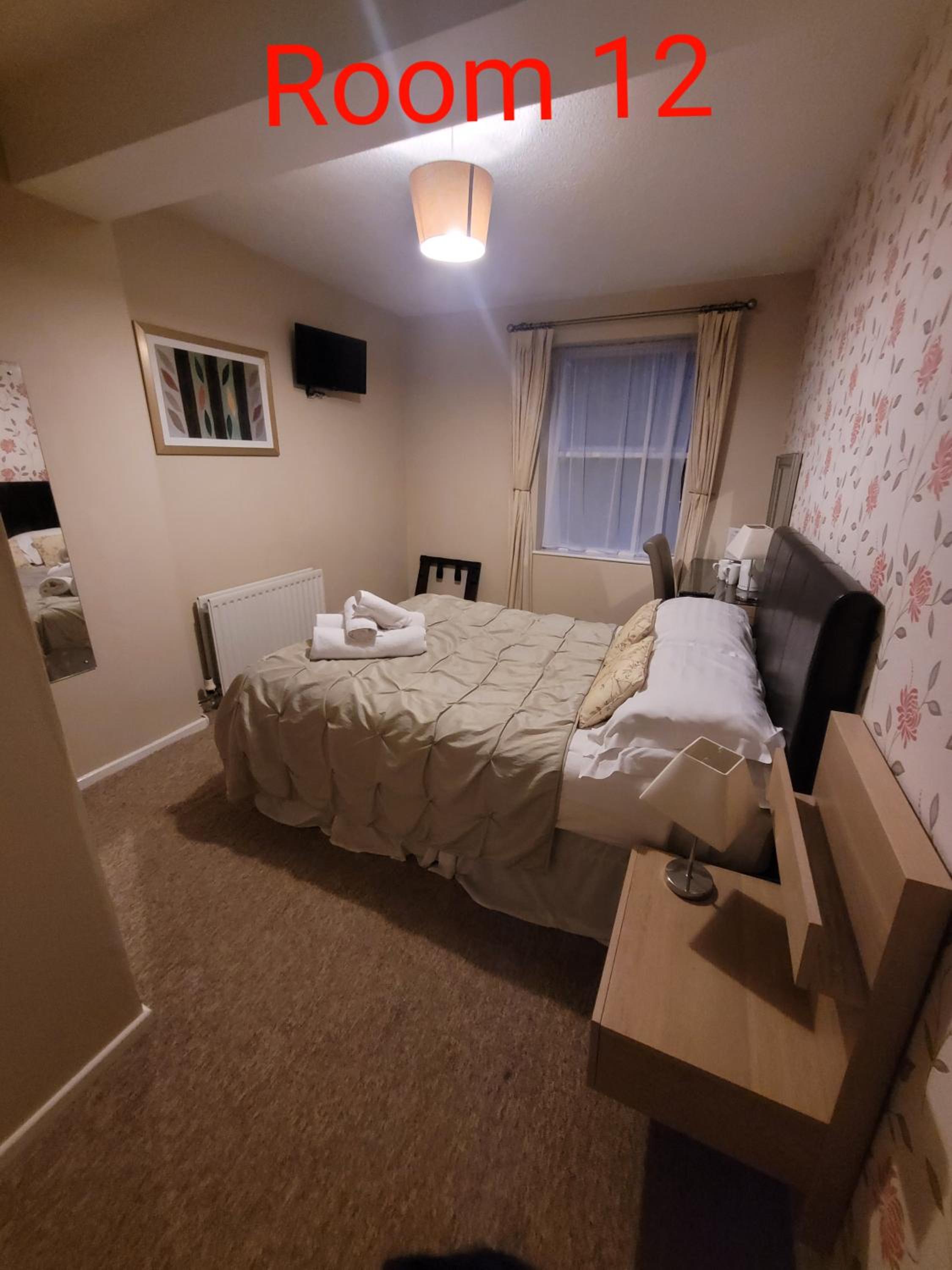 Double or Twin Room with Shower photo 2