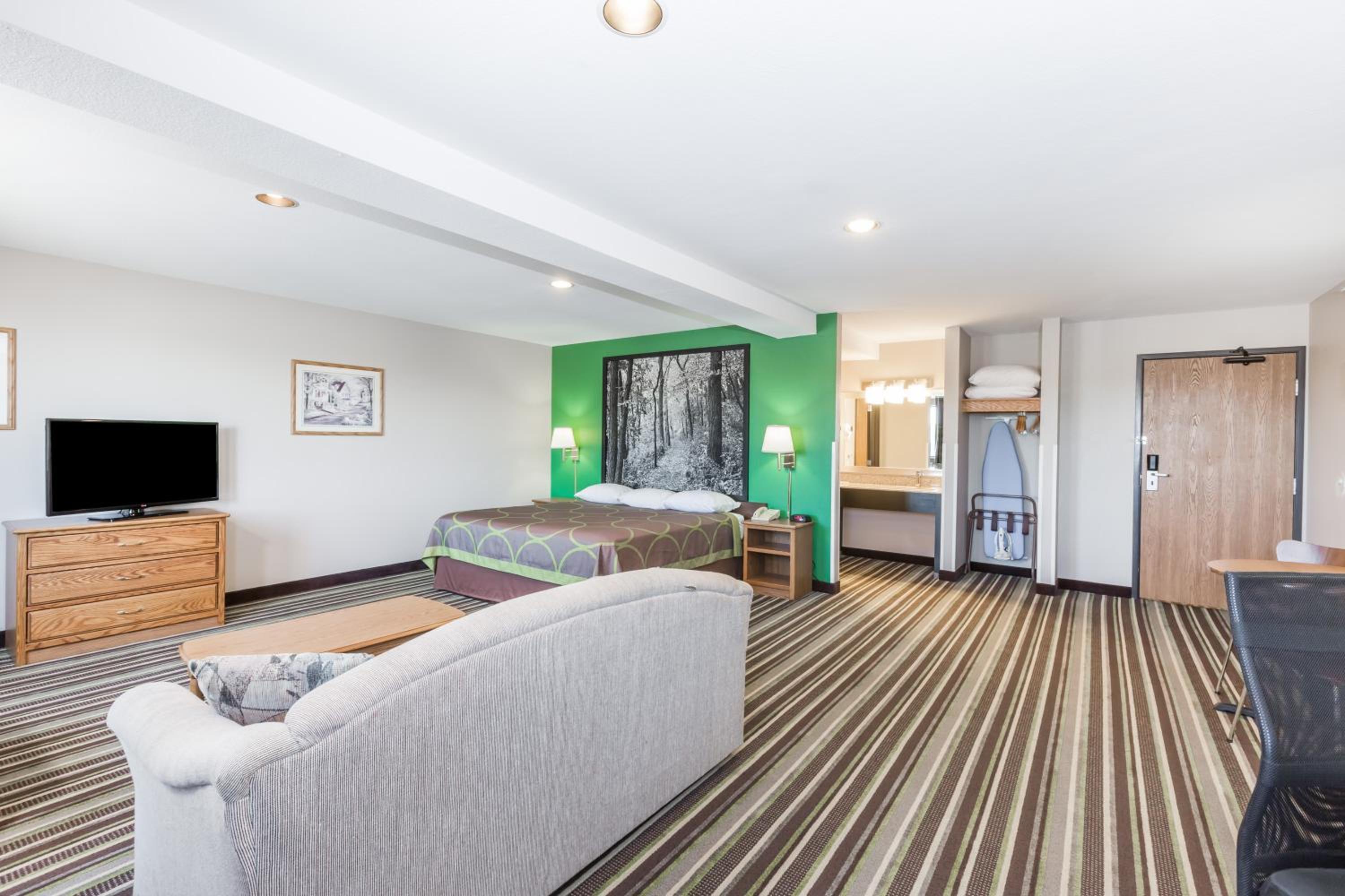 King Studio Suite - Non-Smoking - Photo 1