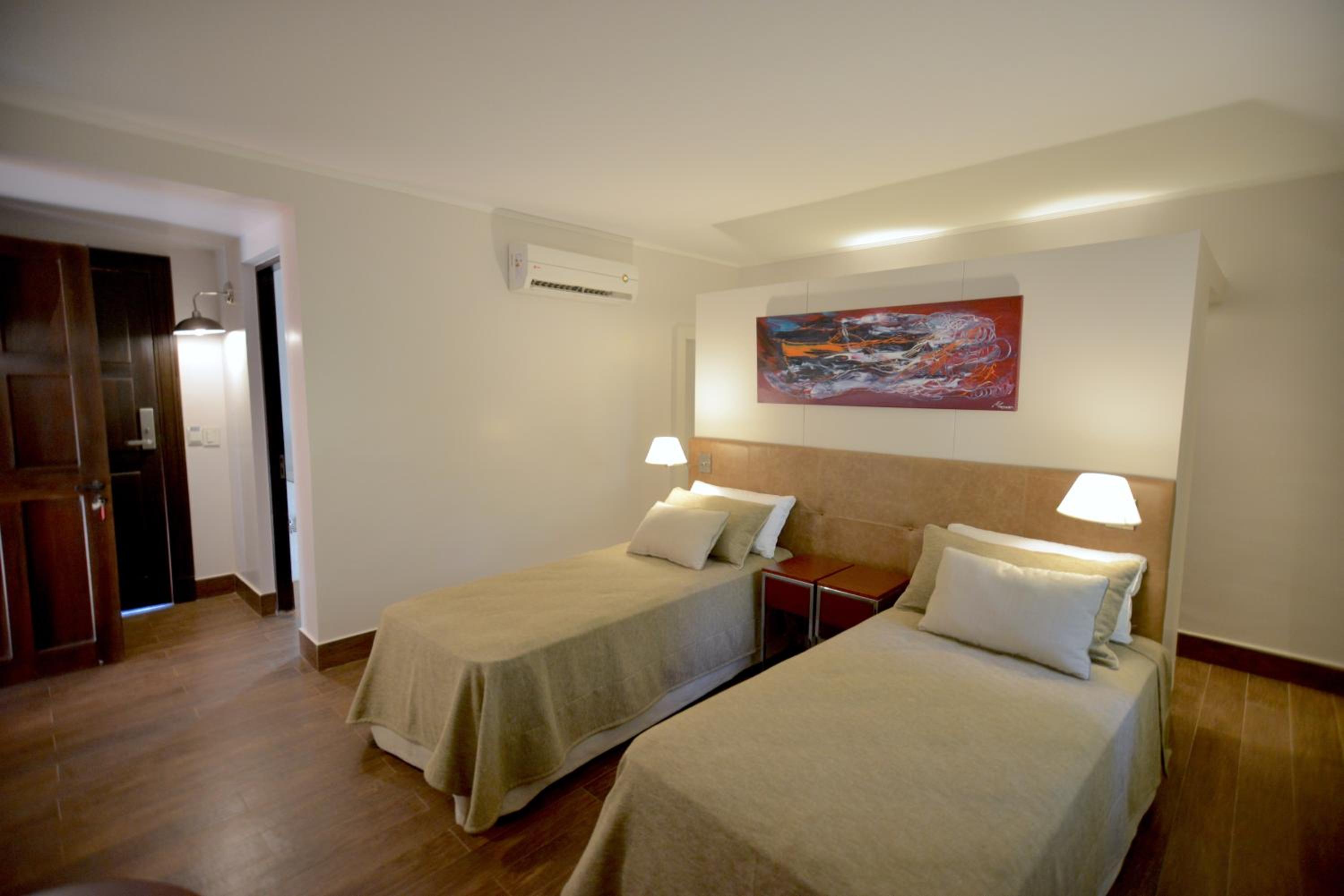 Deluxe Double or Twin Room photo 2