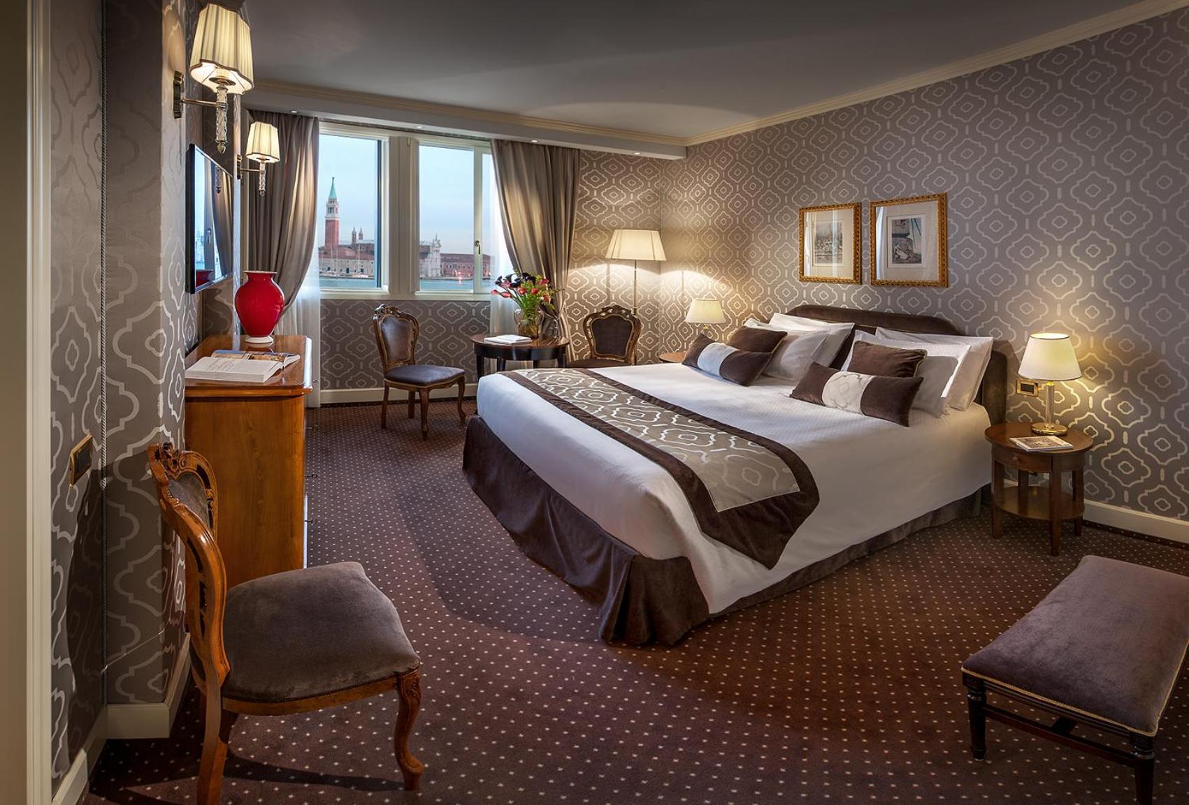 Deluxe Double or Twin Room with Lagoon View