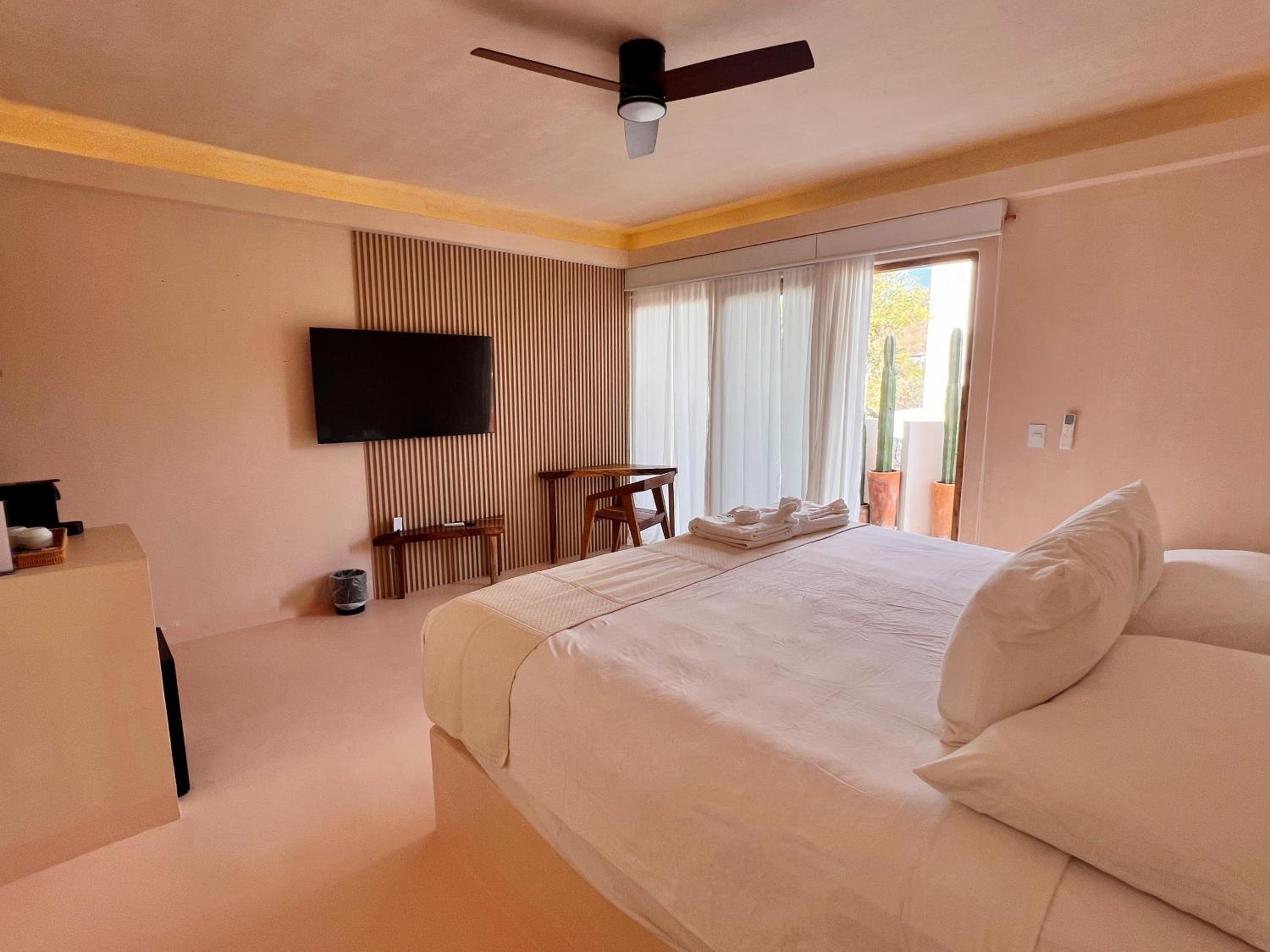 King Room with Mountain View