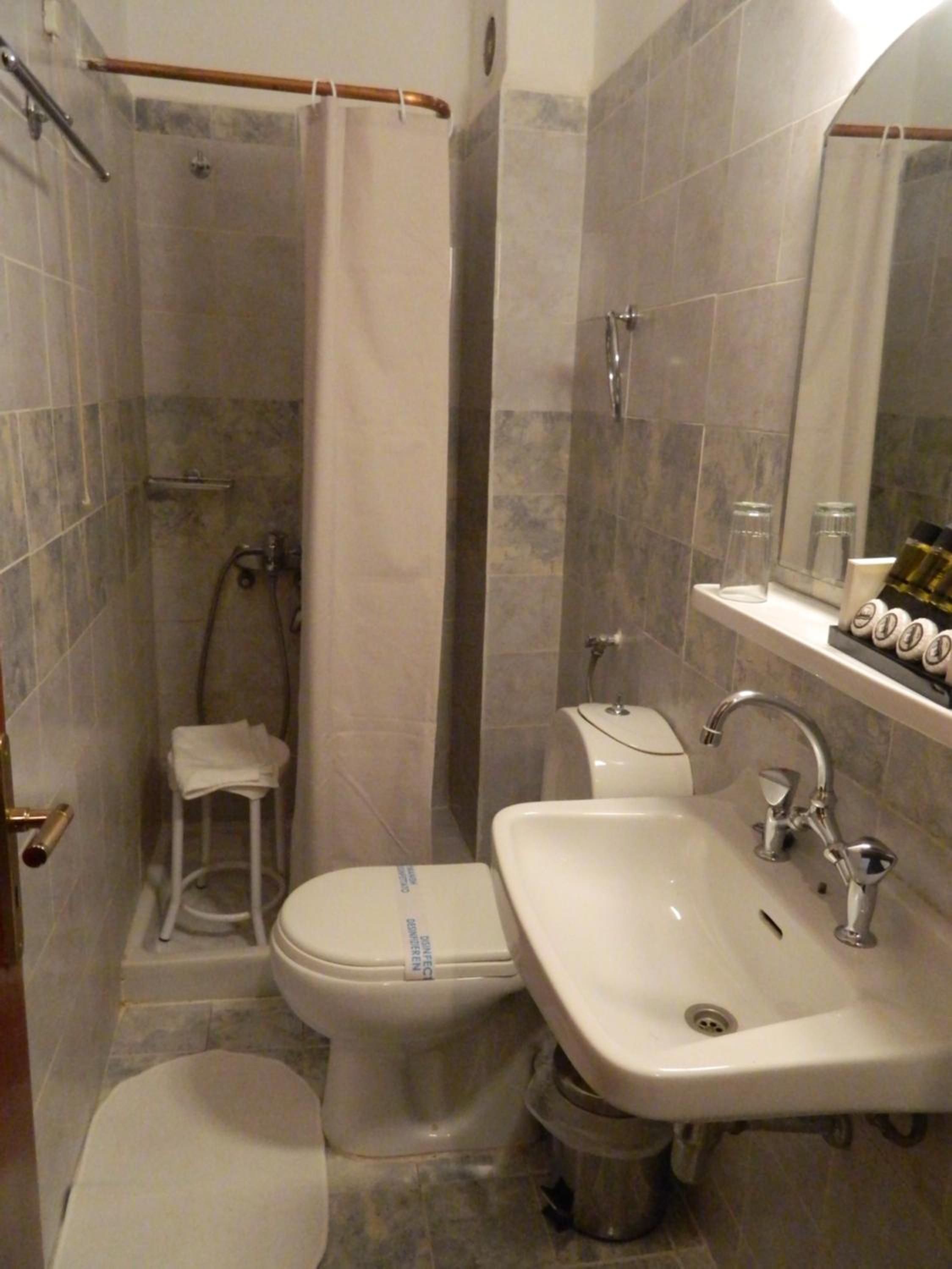 Economy Double Room photo 3