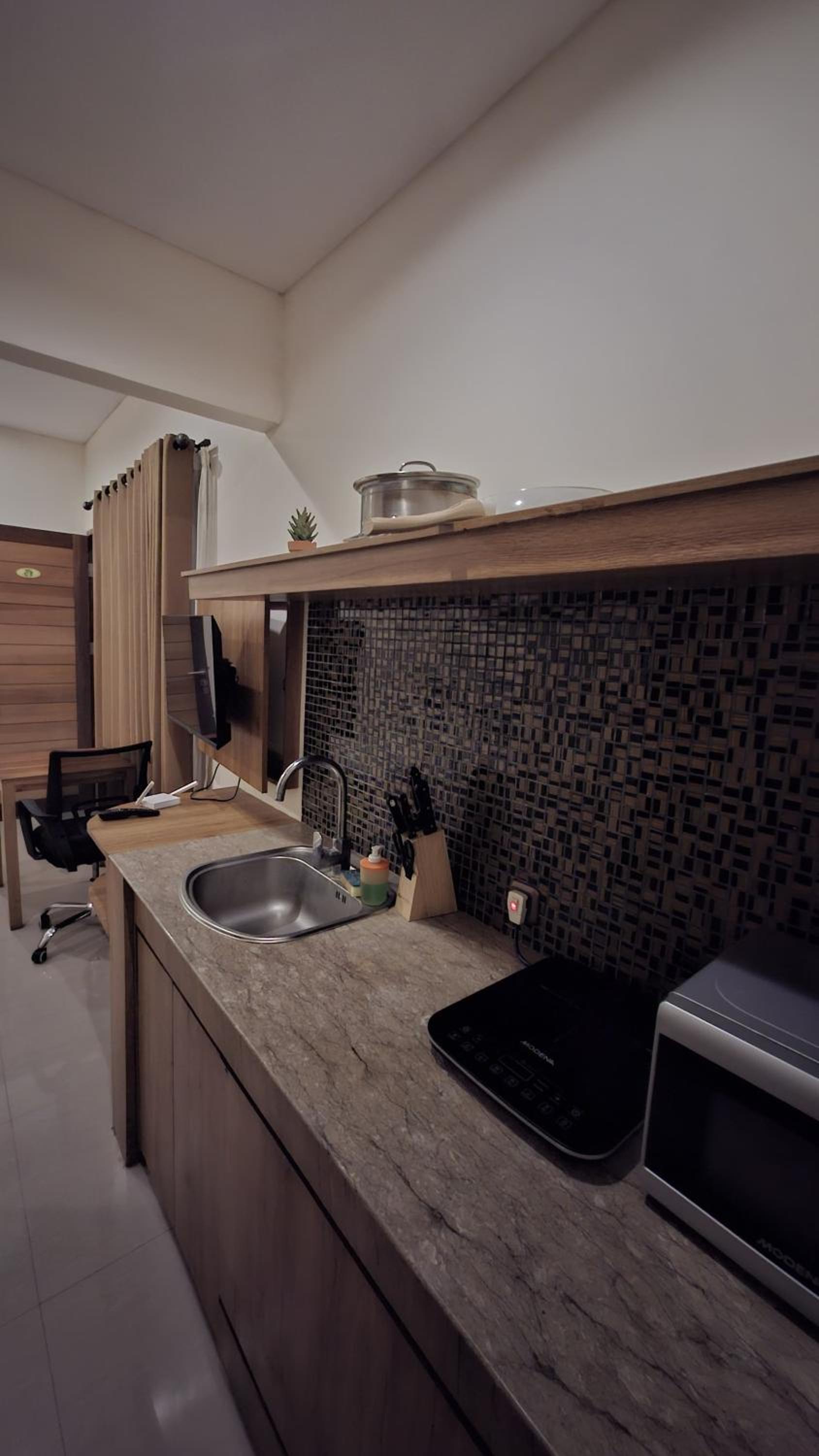 Studio Apartment