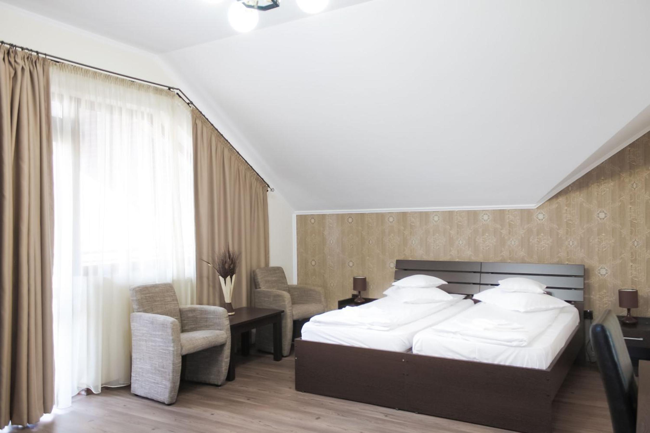 Deluxe Twin Room - Photo 4