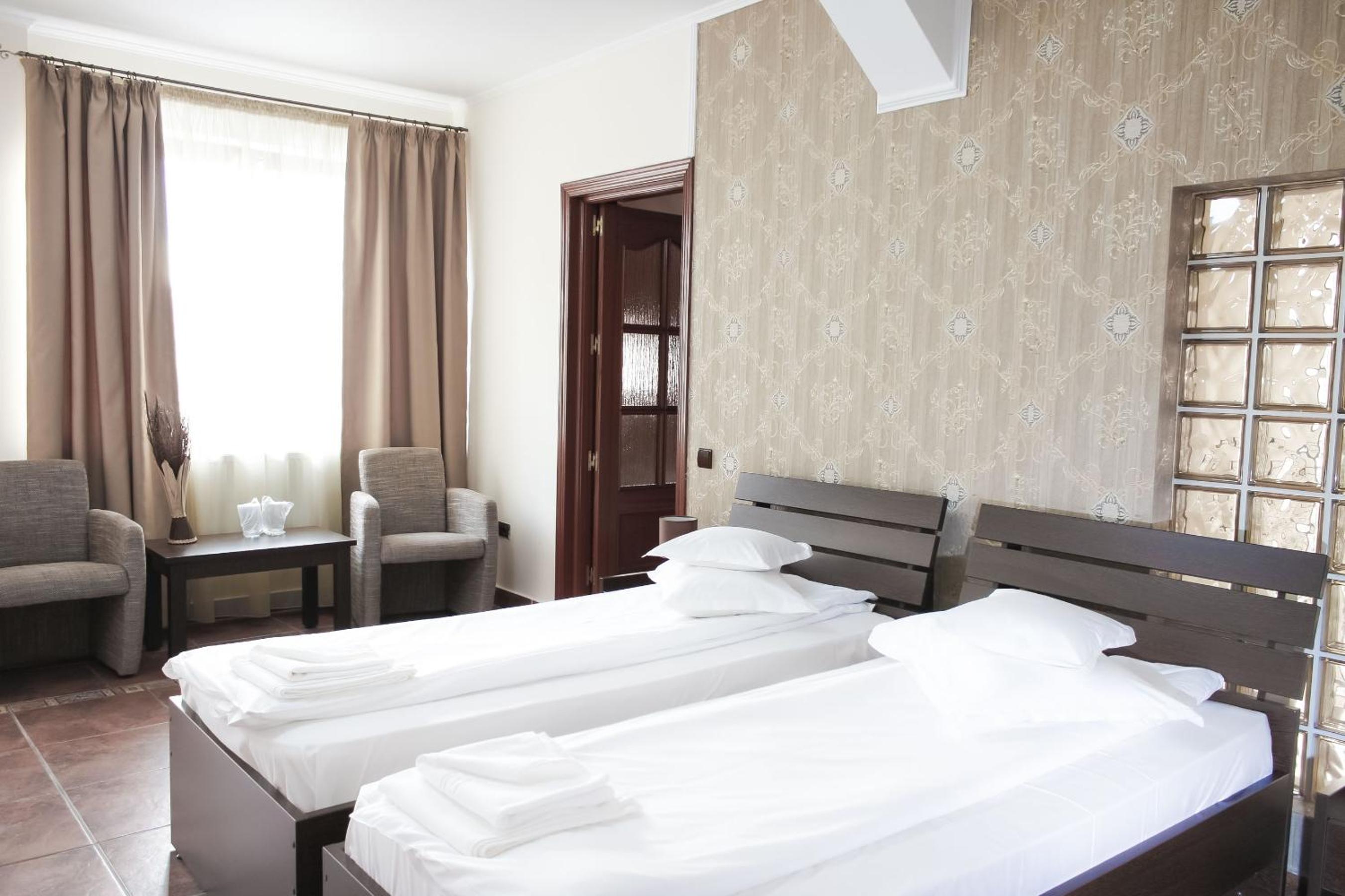 Deluxe Twin Room - Photo 1
