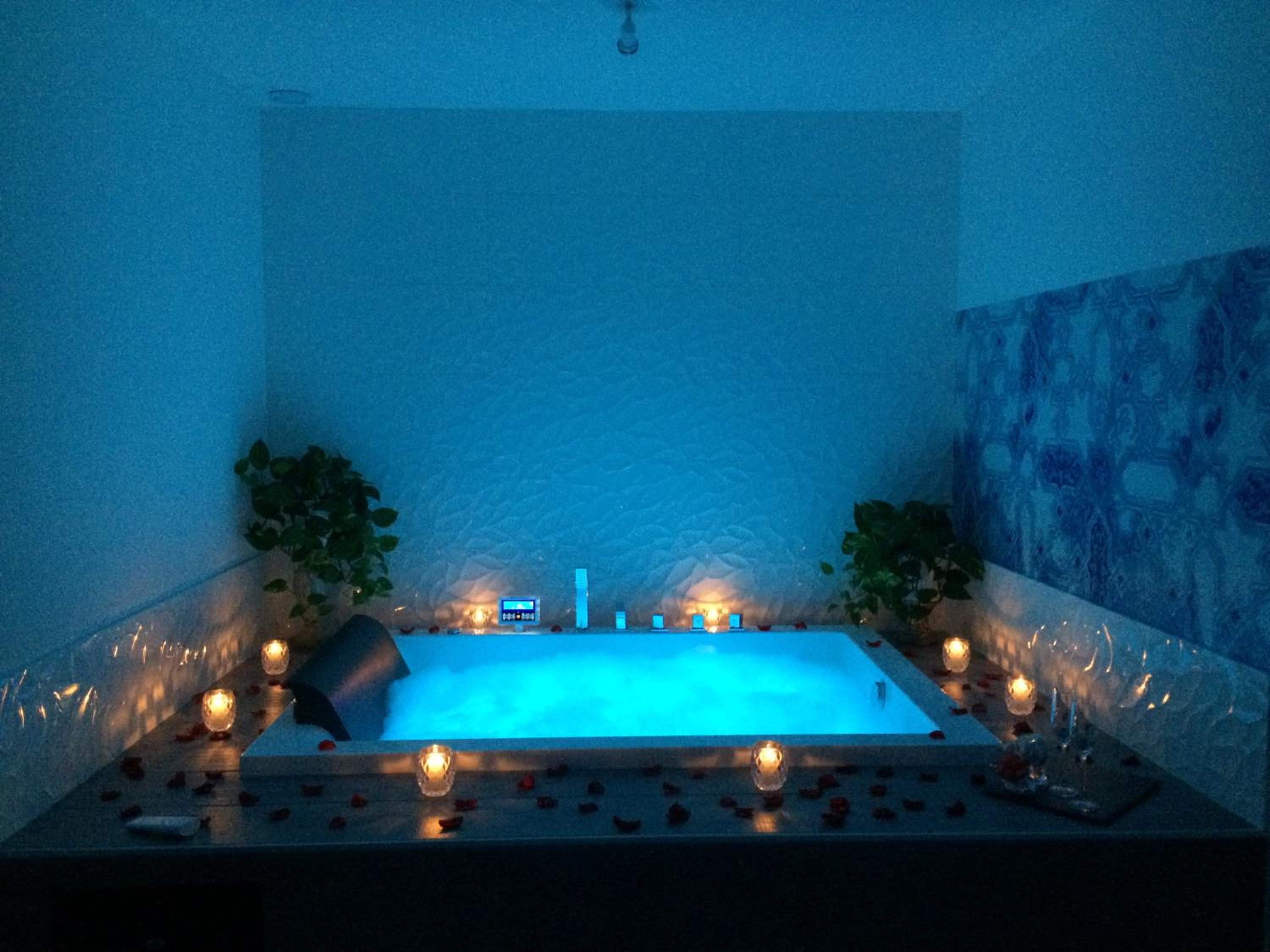 Annex Cottage in the garden with Hot Tub