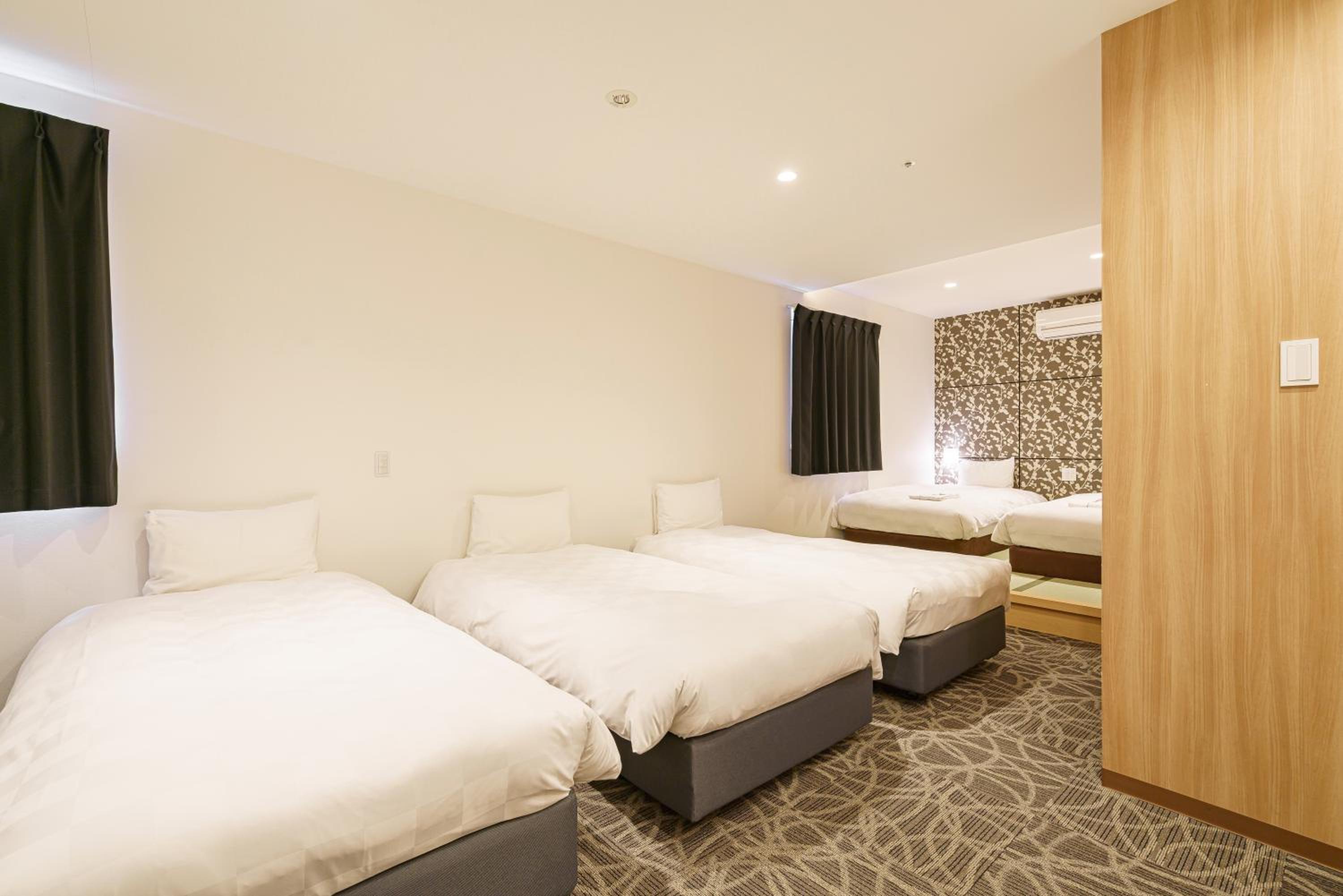 Deluxe Family Room