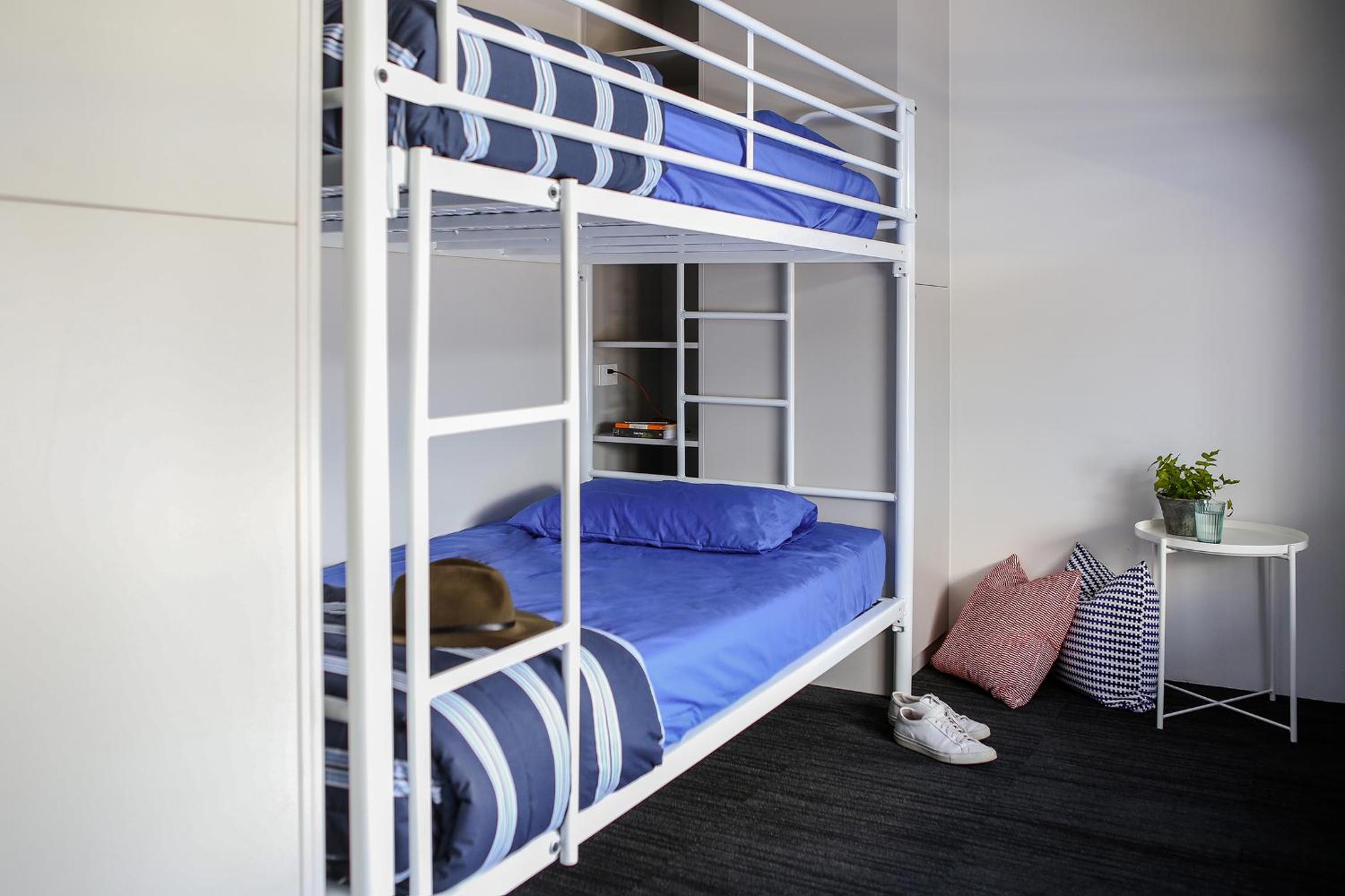 4 King Bed Mixed Dorm photo 2