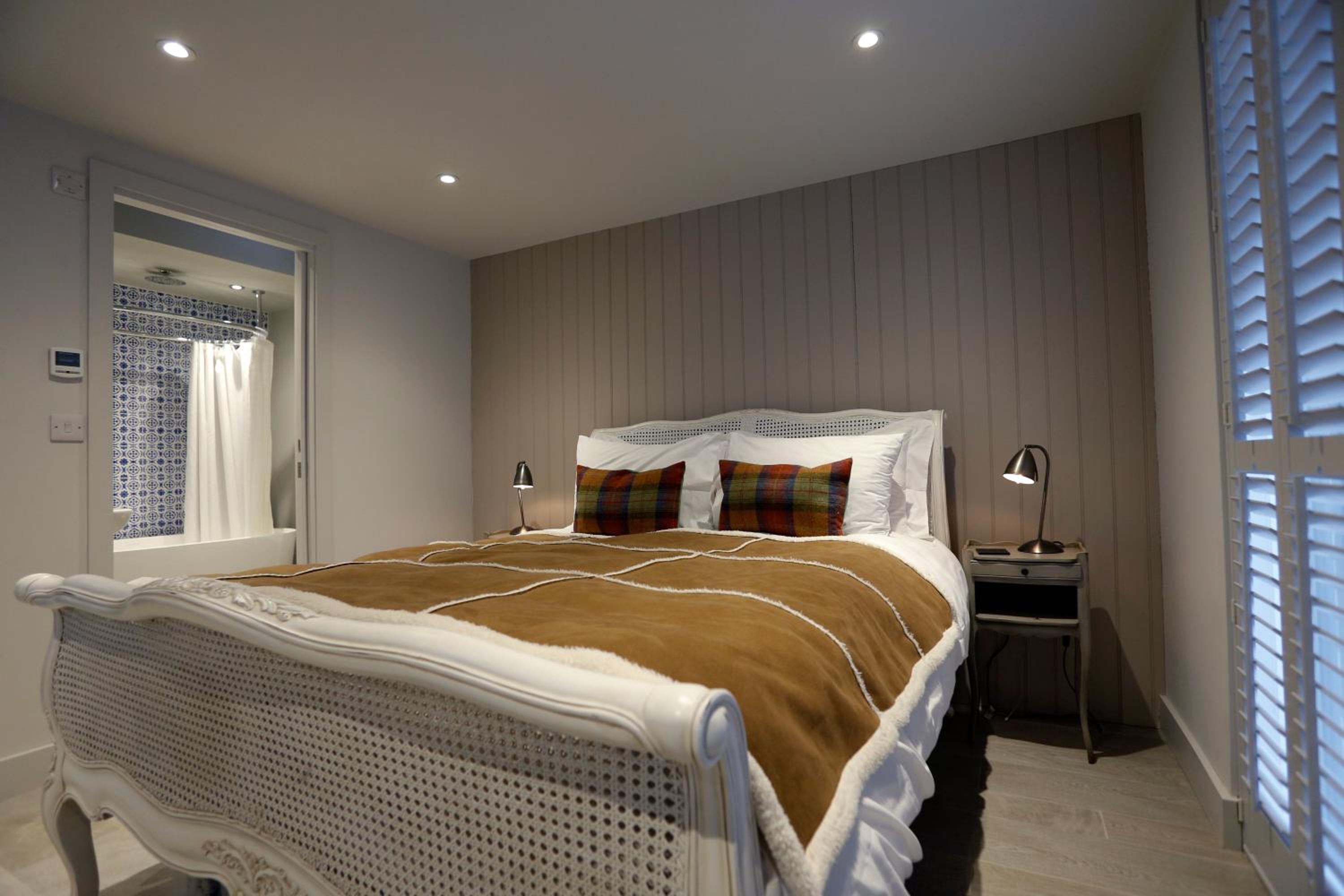 Superior King Suite with Garden View photo 2