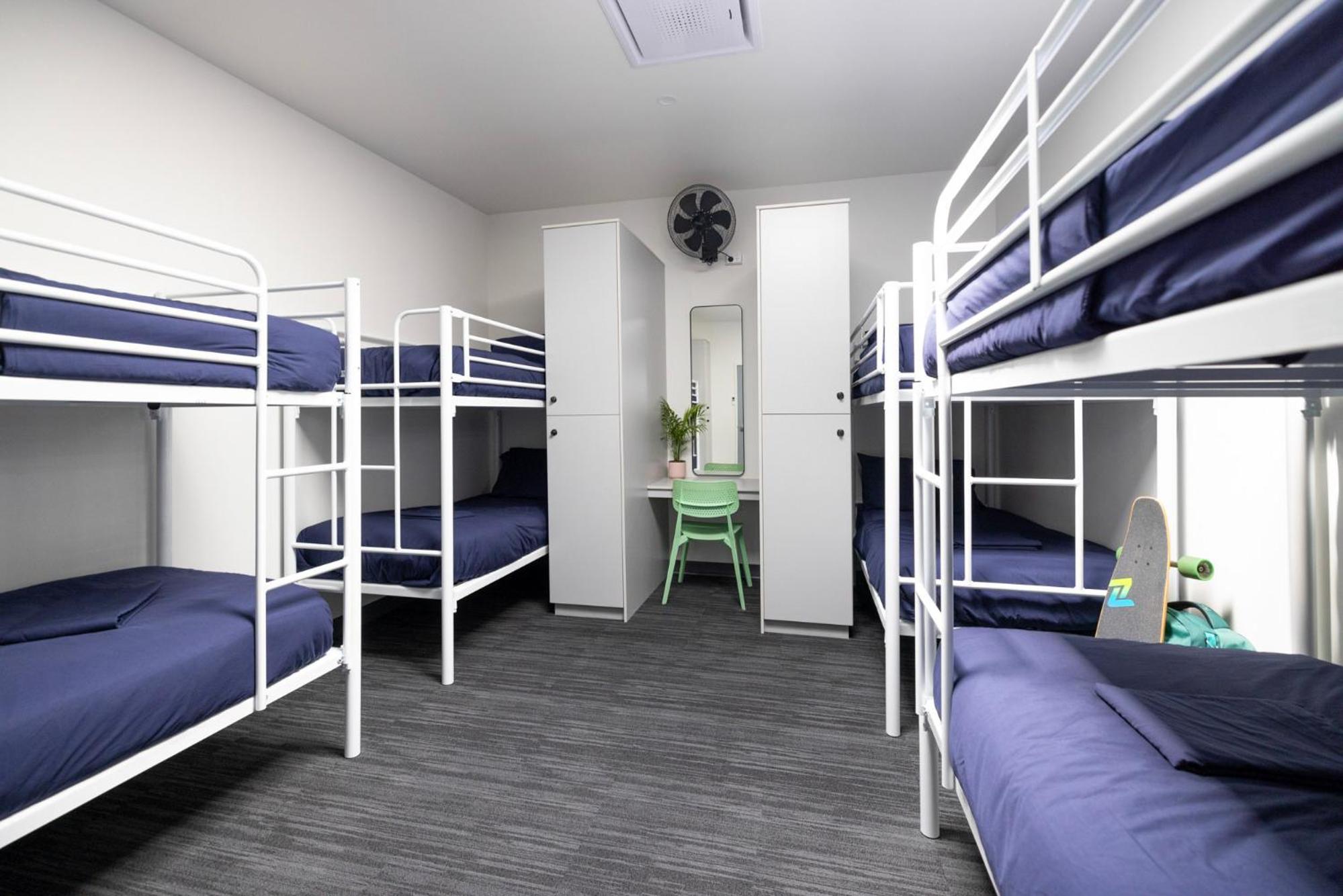 Bed in 8-Bed Mixed Dormitory Room photo 2
