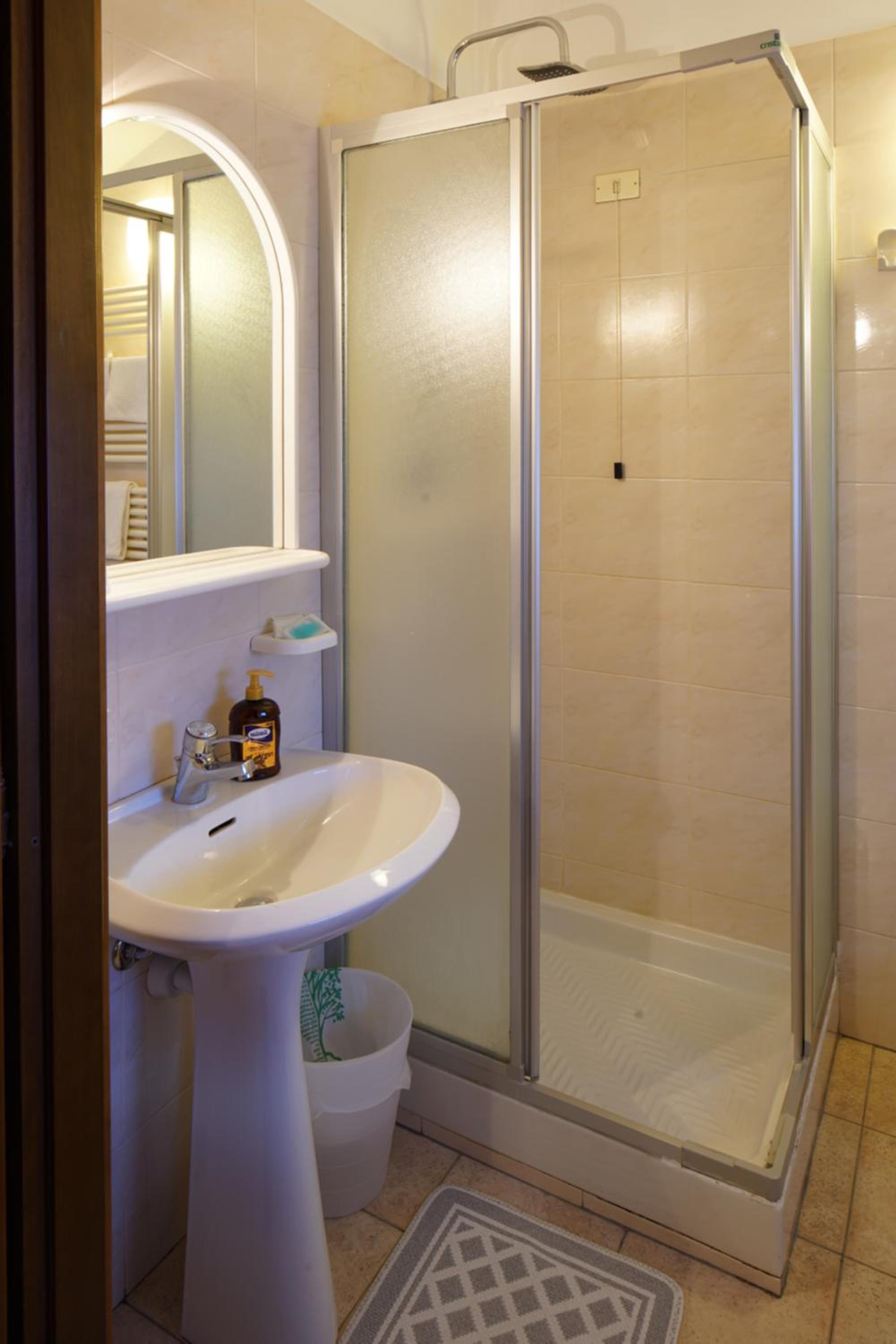 Small Double Room photo 3